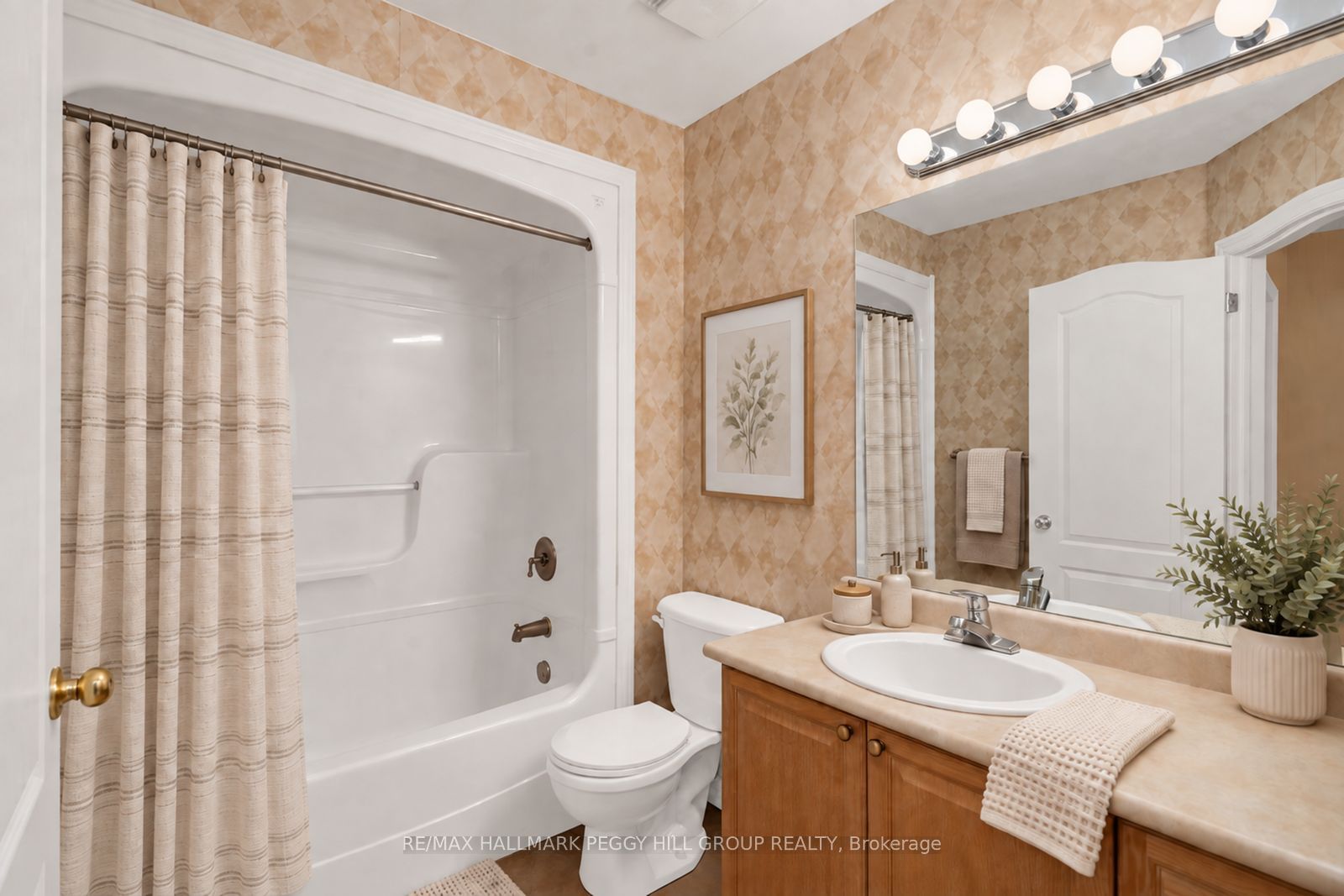 5 Sandringham Drive Property Photo 12