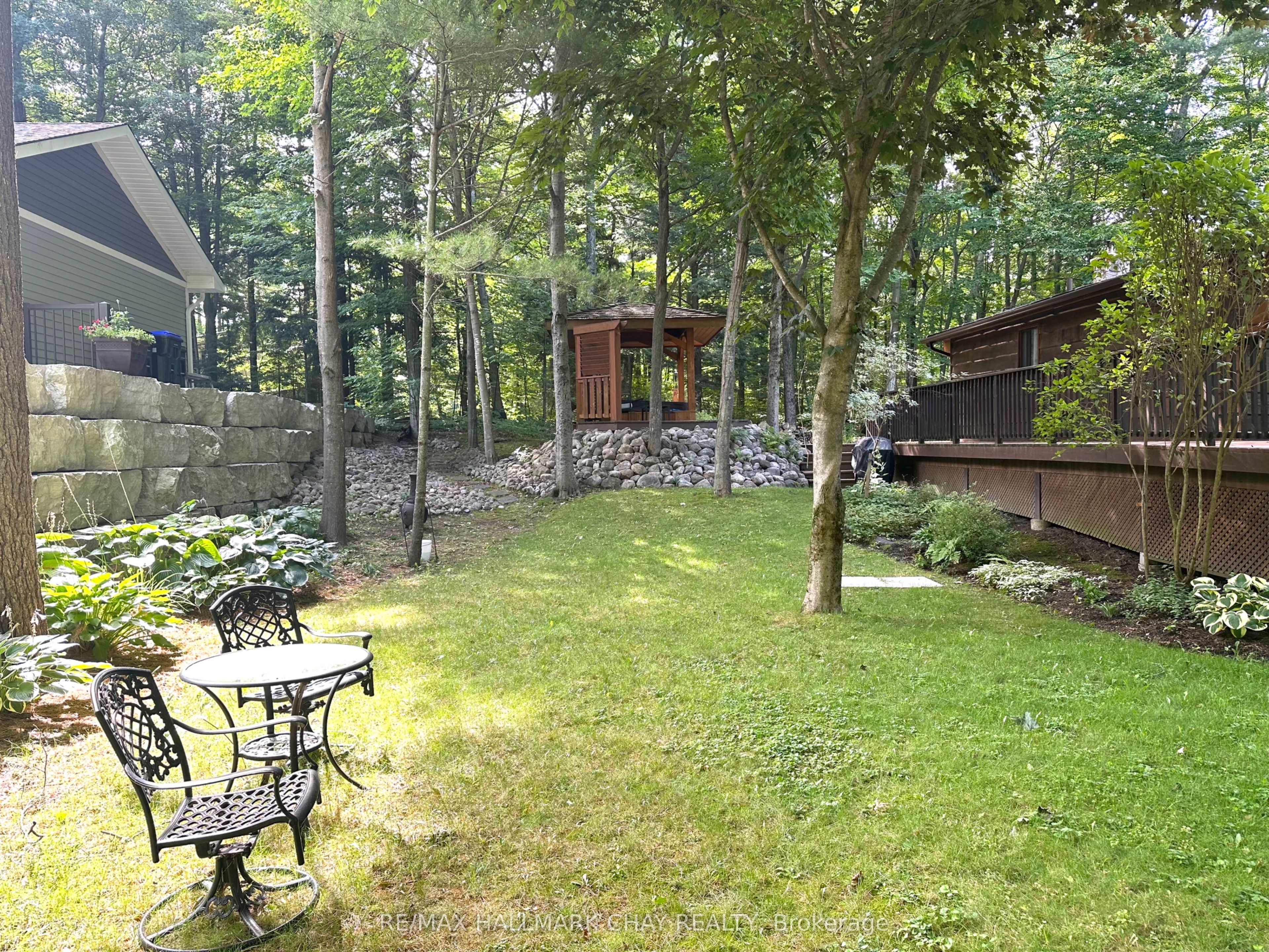 691 Rue Lafontaine Road W Property Photo 7