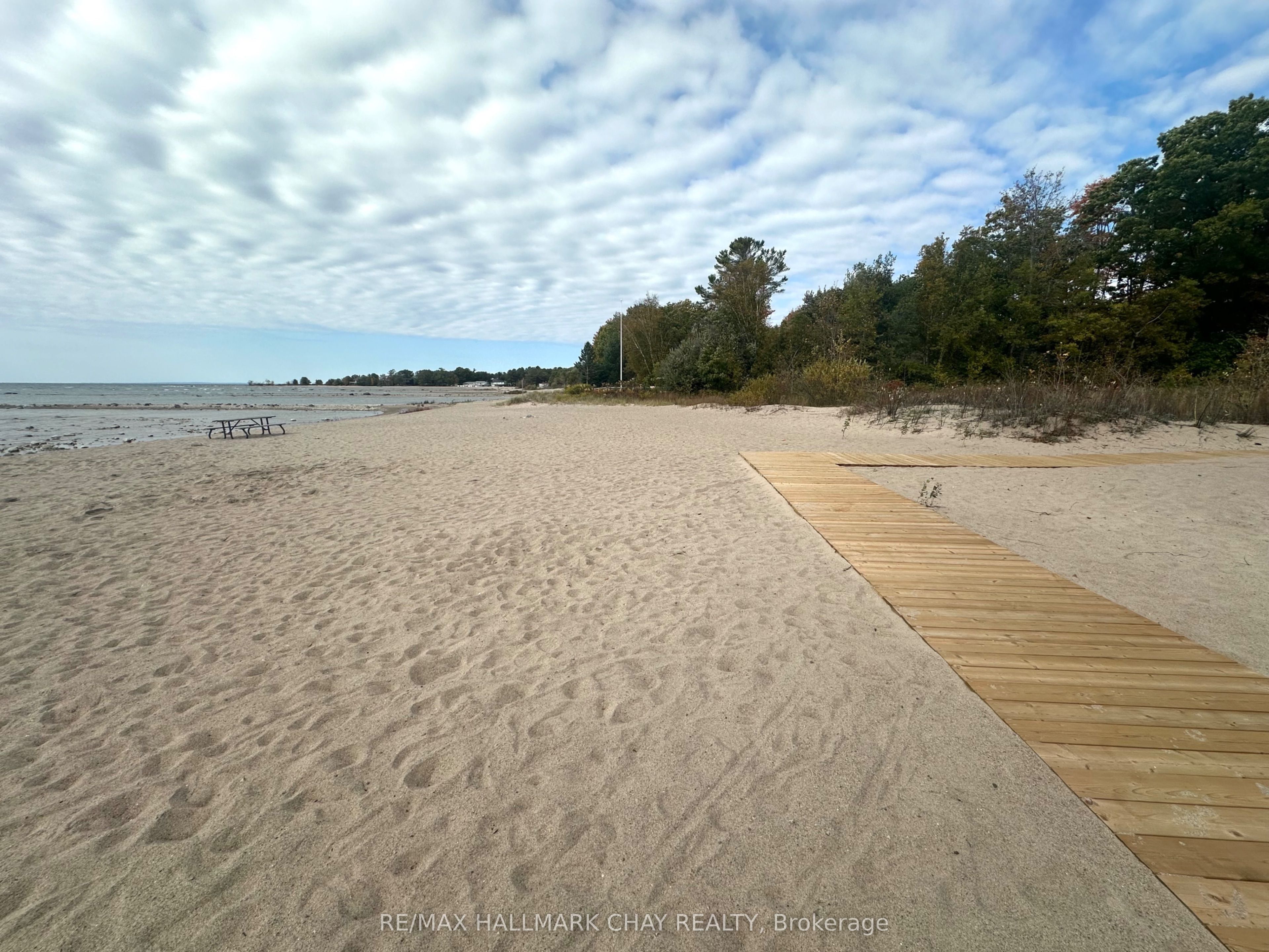 691 Rue Lafontaine Road W Property Photo 36