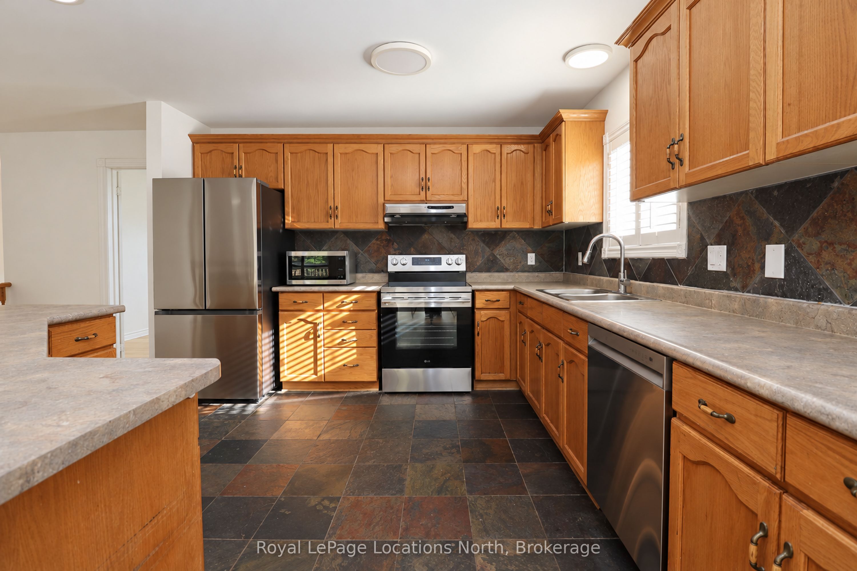 16 Donato Way Property Photo 14