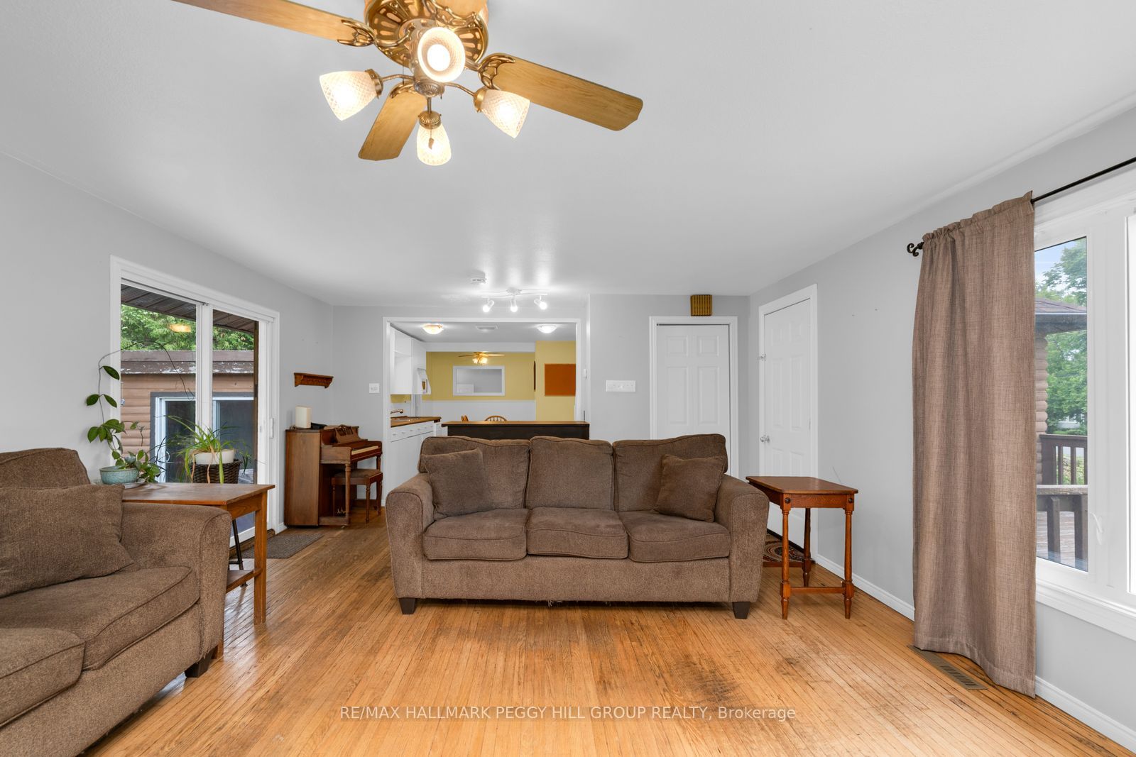 318 Percy Street Property Photo 4