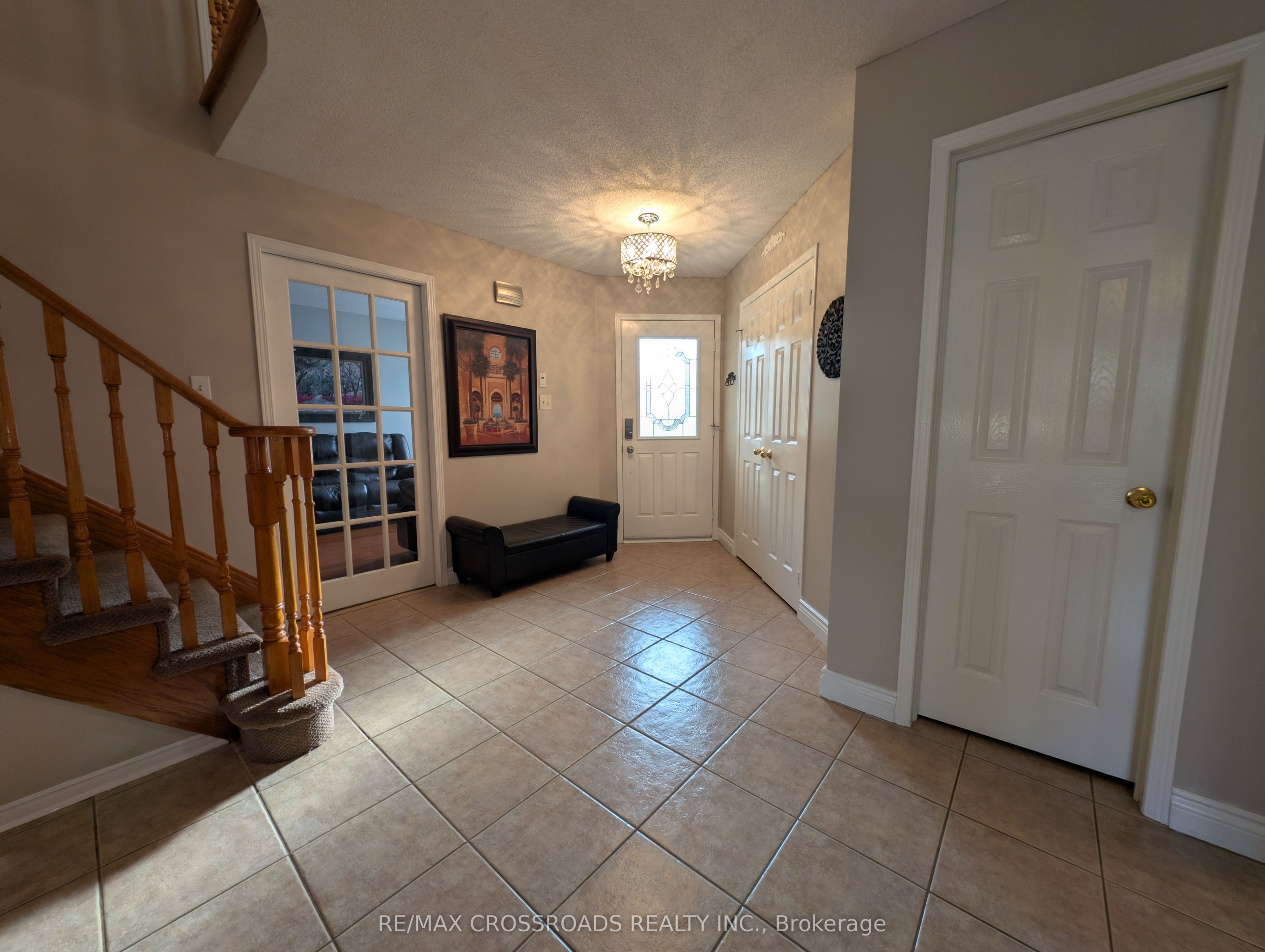 94 Violet Street Property Photo 3
