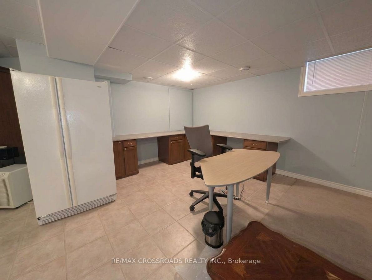 94 Violet Street Property Photo 32