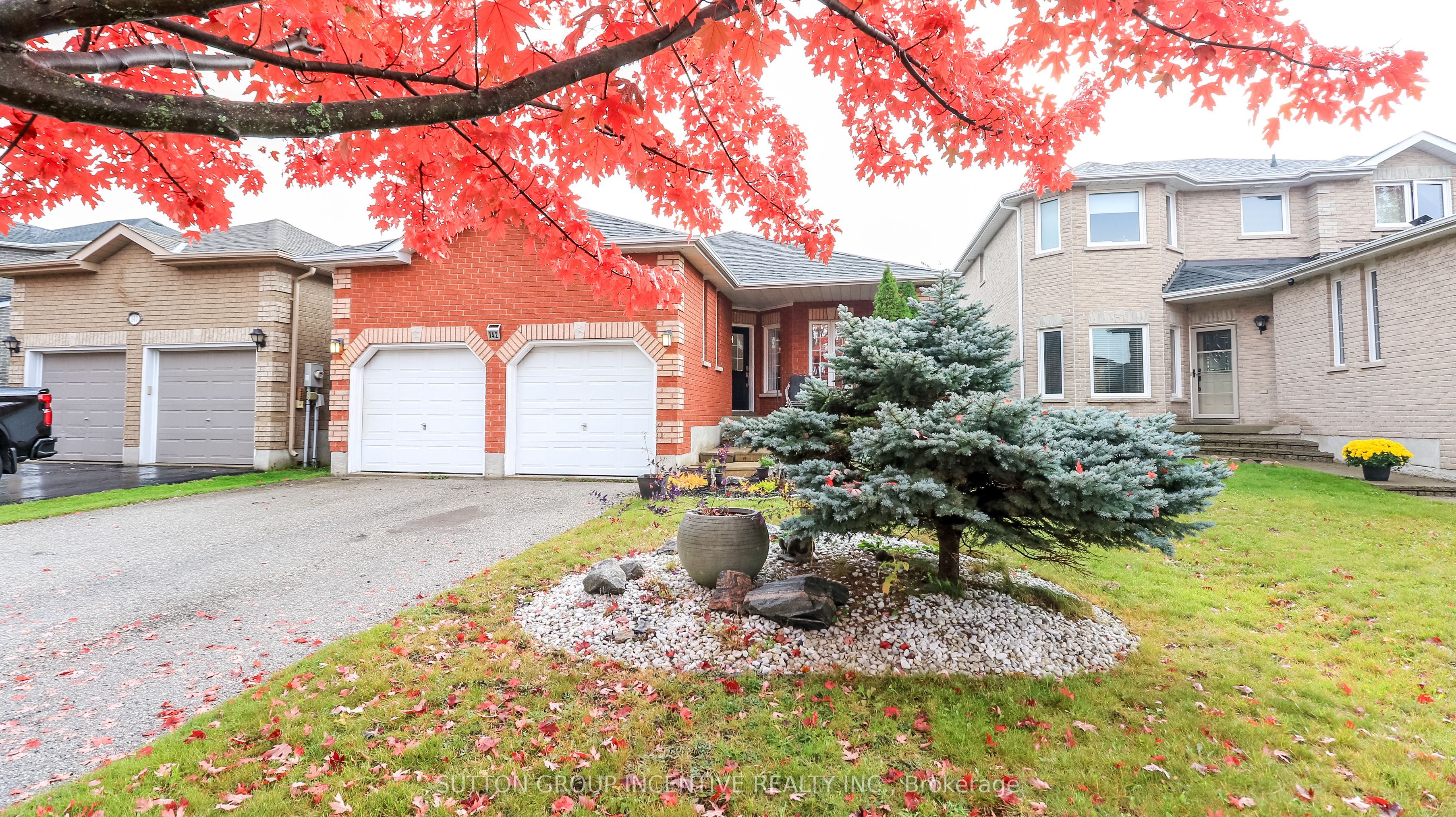 142 Raymond Crescent Property Photo 2