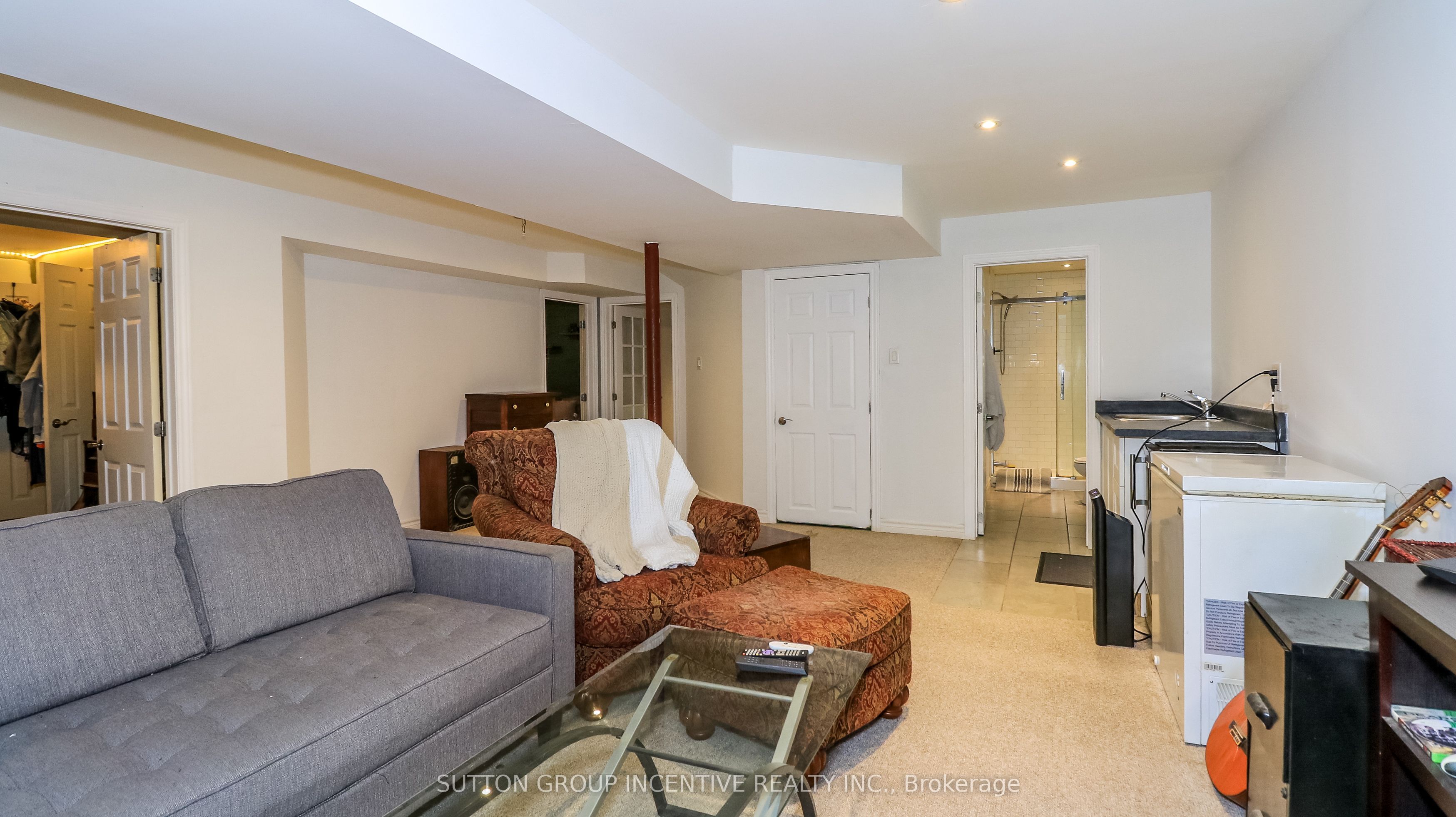 142 Raymond Crescent Property Photo 15