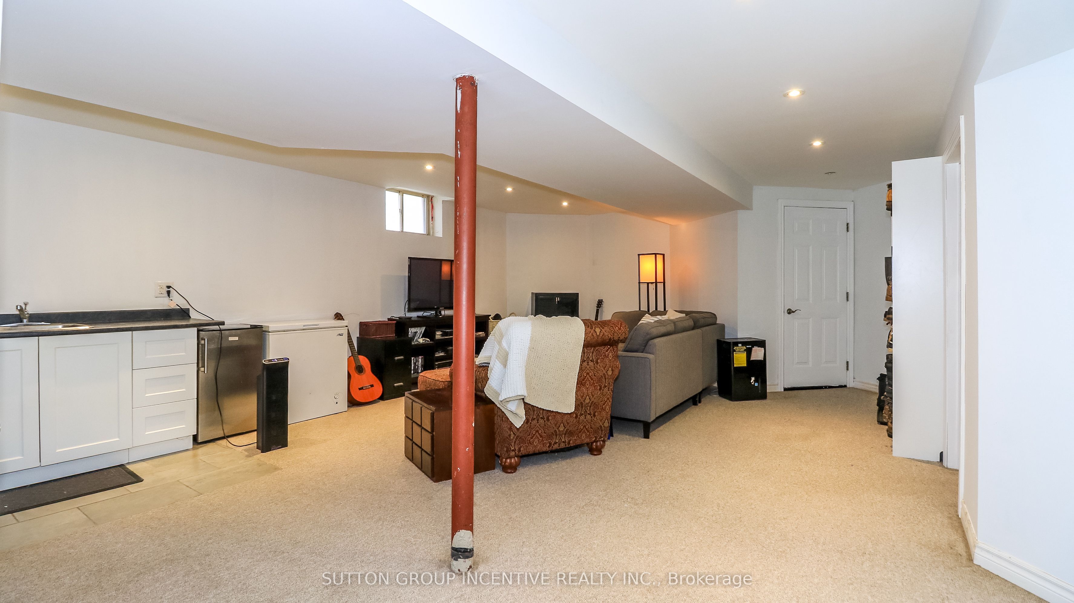 142 Raymond Crescent Property Photo 17