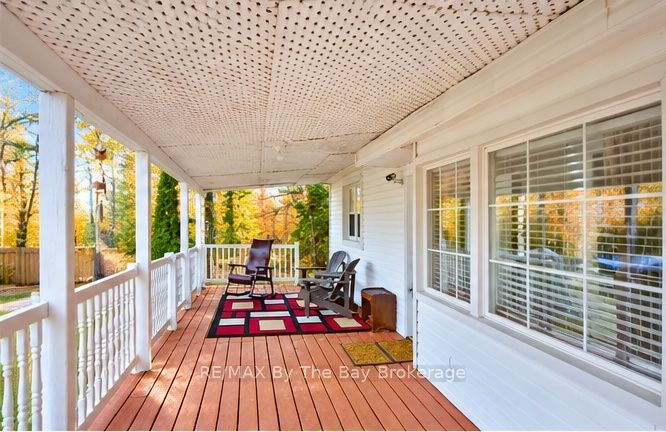 646 River Road E Property Photo 2