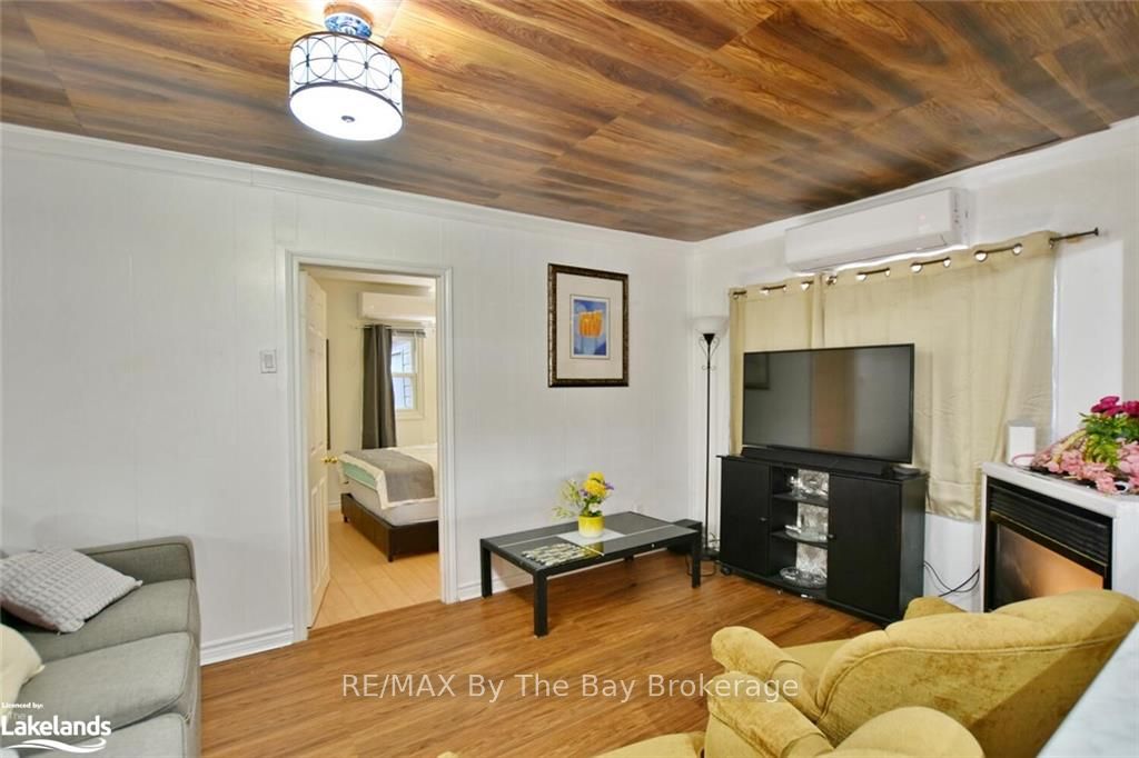 646 River Road E Property Photo 9
