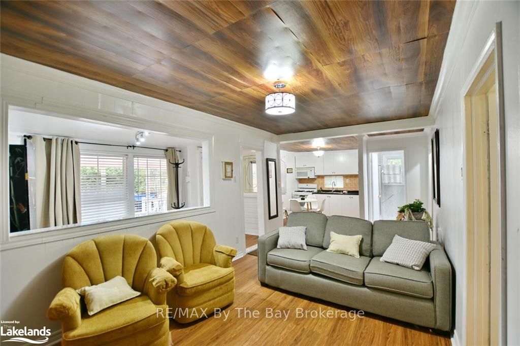 646 River Road E Property Photo 14