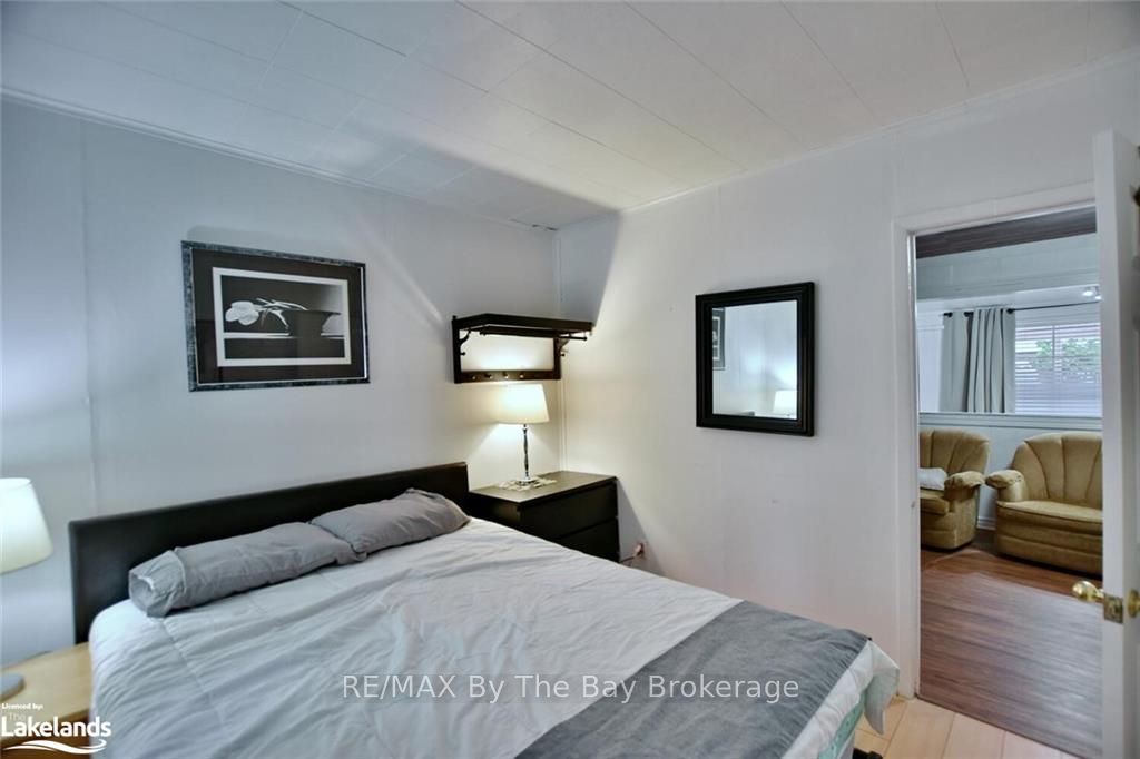 646 River Road E Property Photo 22
