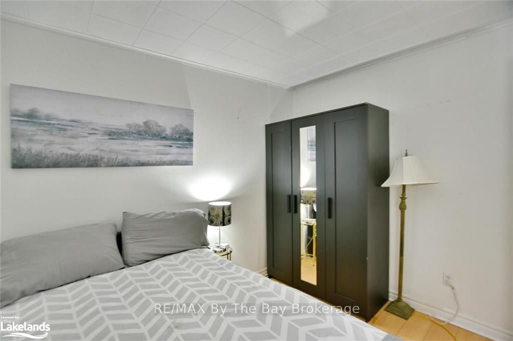646 River Road E Property Photo 26