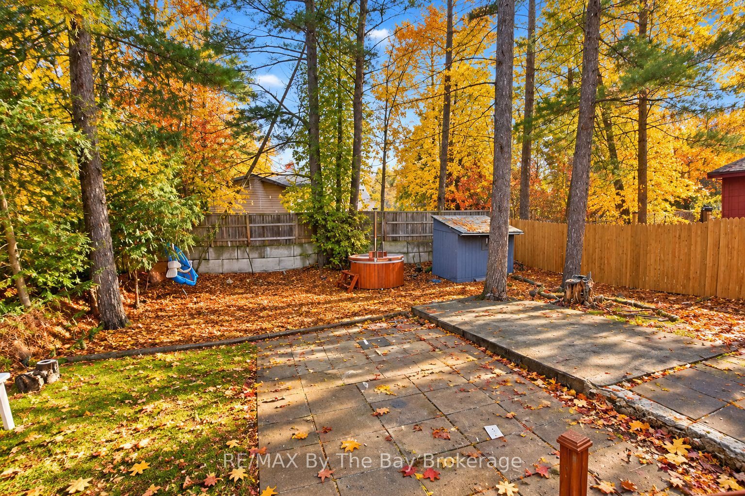 646 River Road E Property Photo 28
