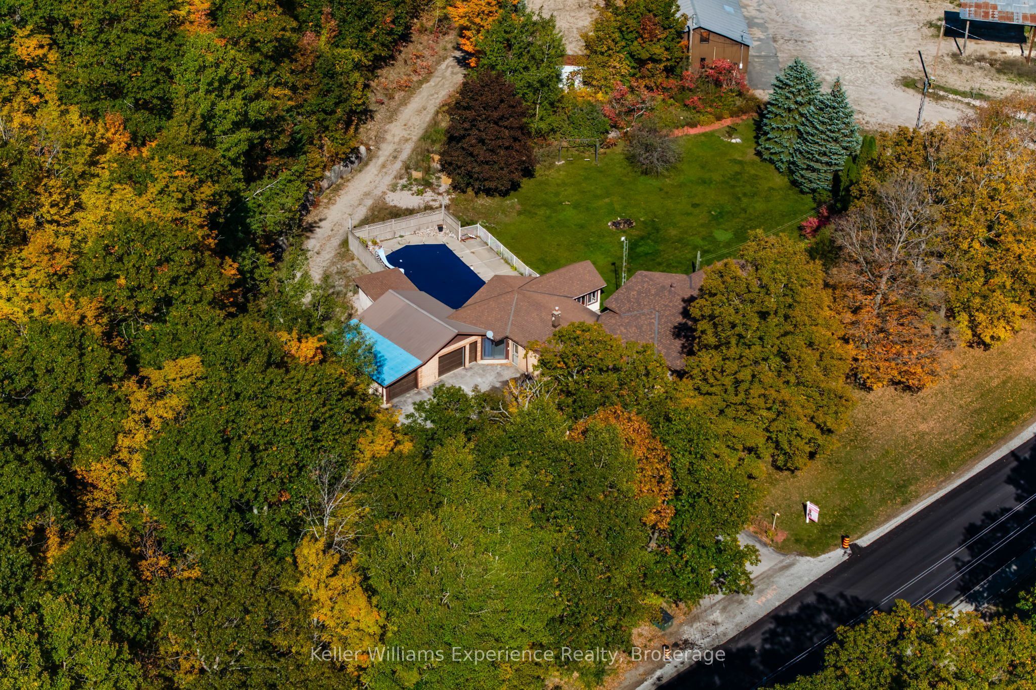 900 Champlain Road Property Photo 5