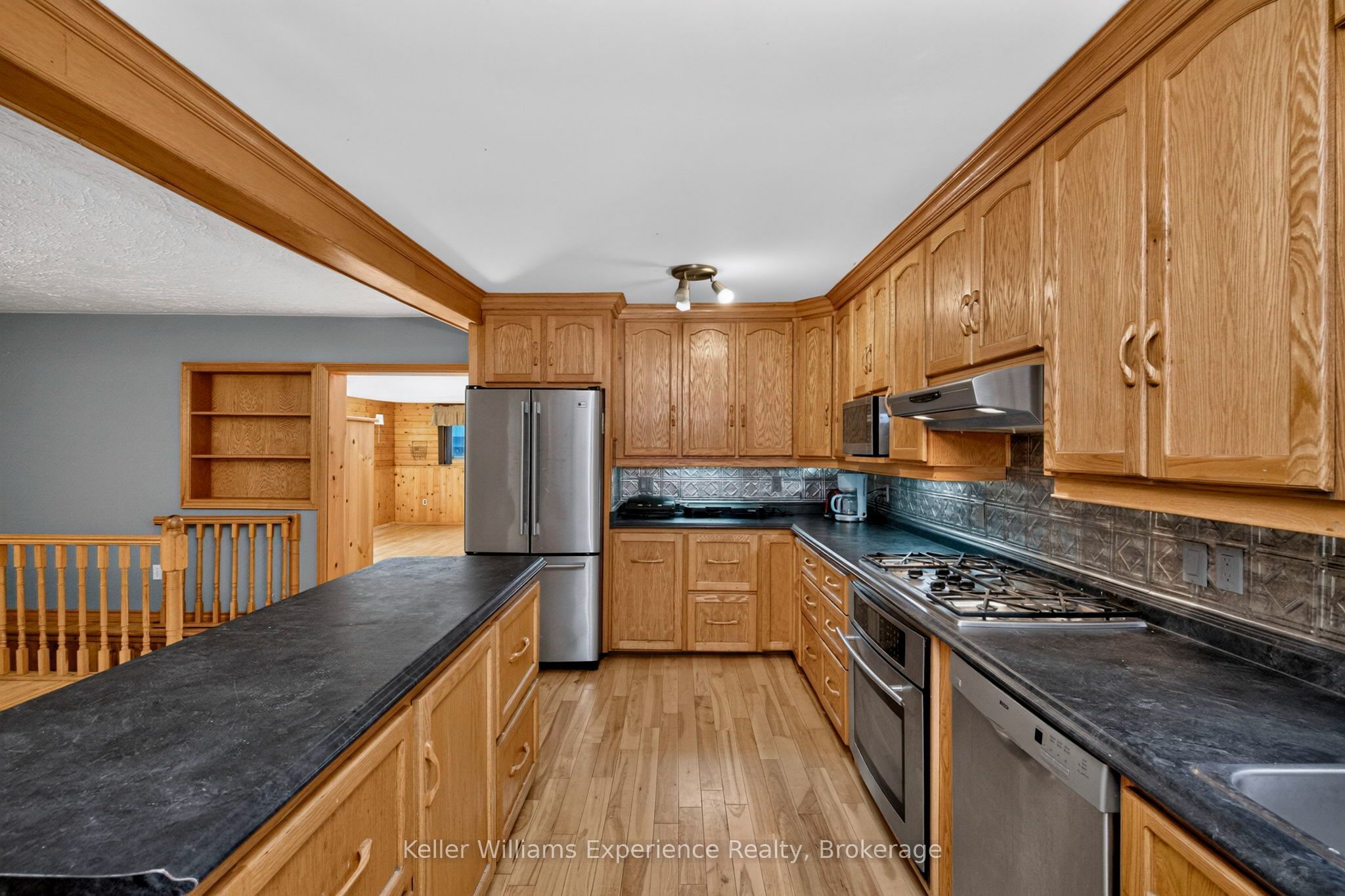 900 Champlain Road Property Photo 30