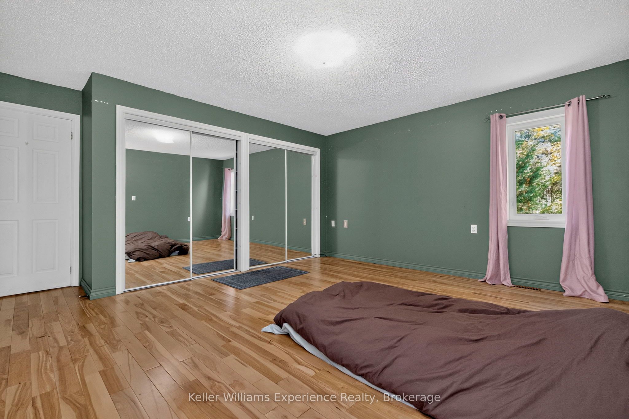 900 Champlain Road Property Photo 41