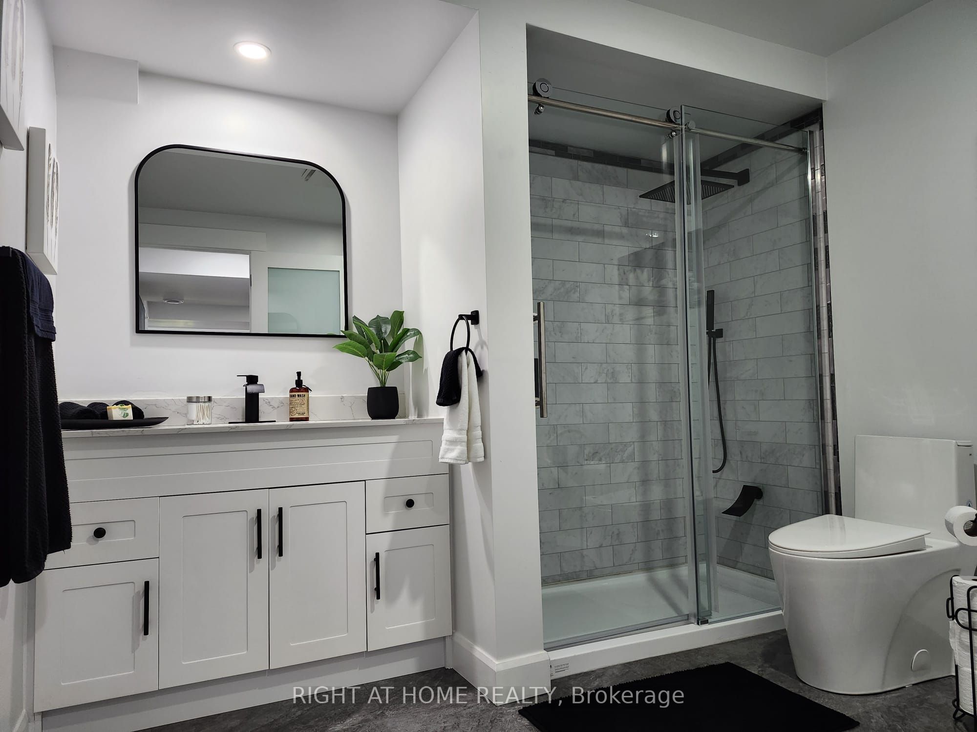 84 Diamond Valley Drive Property Photo 38