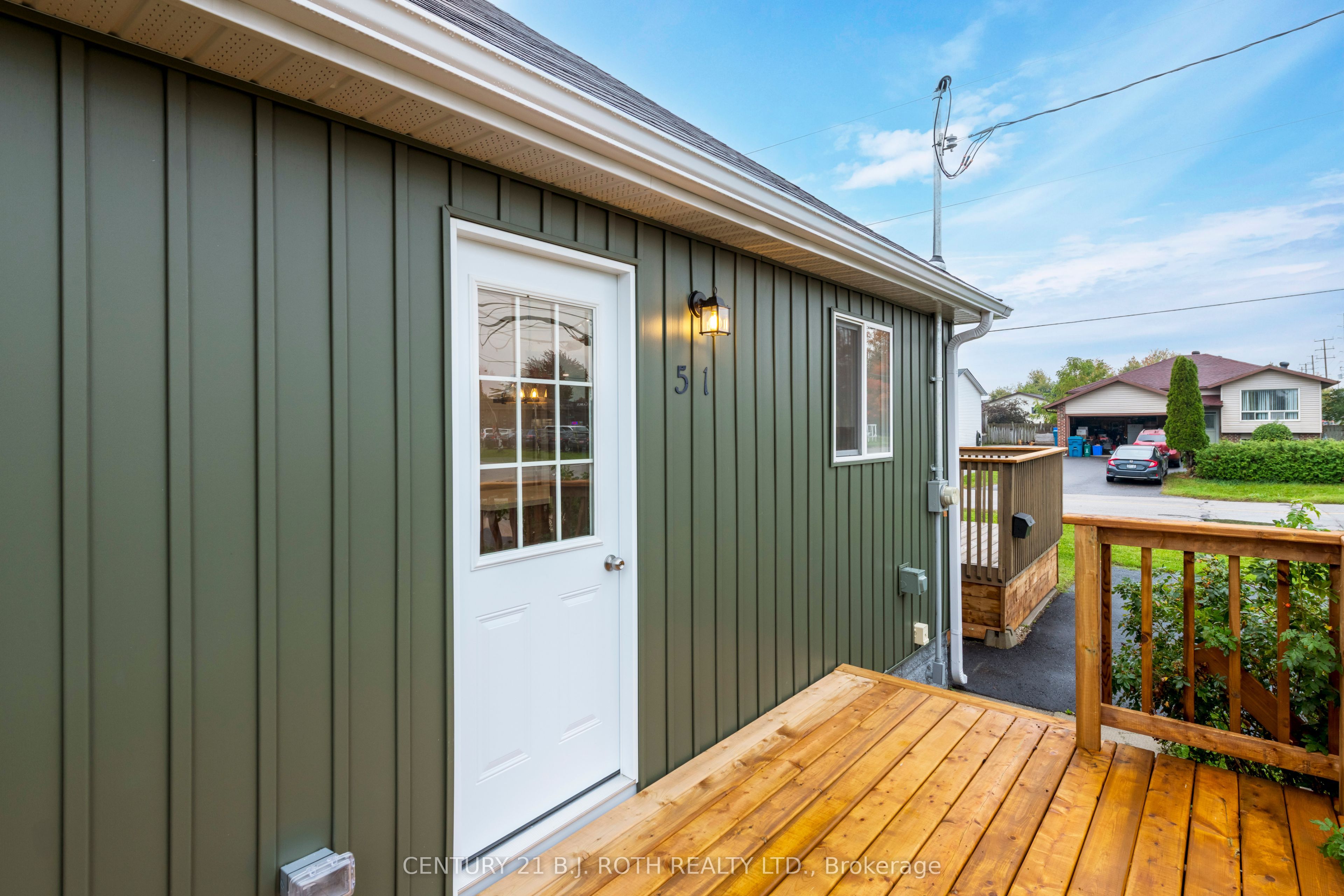 51 James Street E Property Photo 3