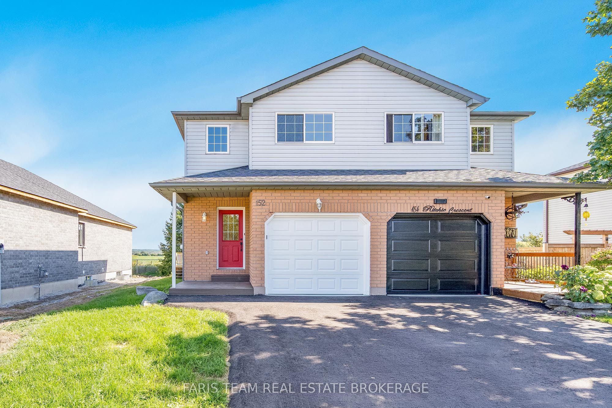 152 Ritchie Crescent Property Photo 1