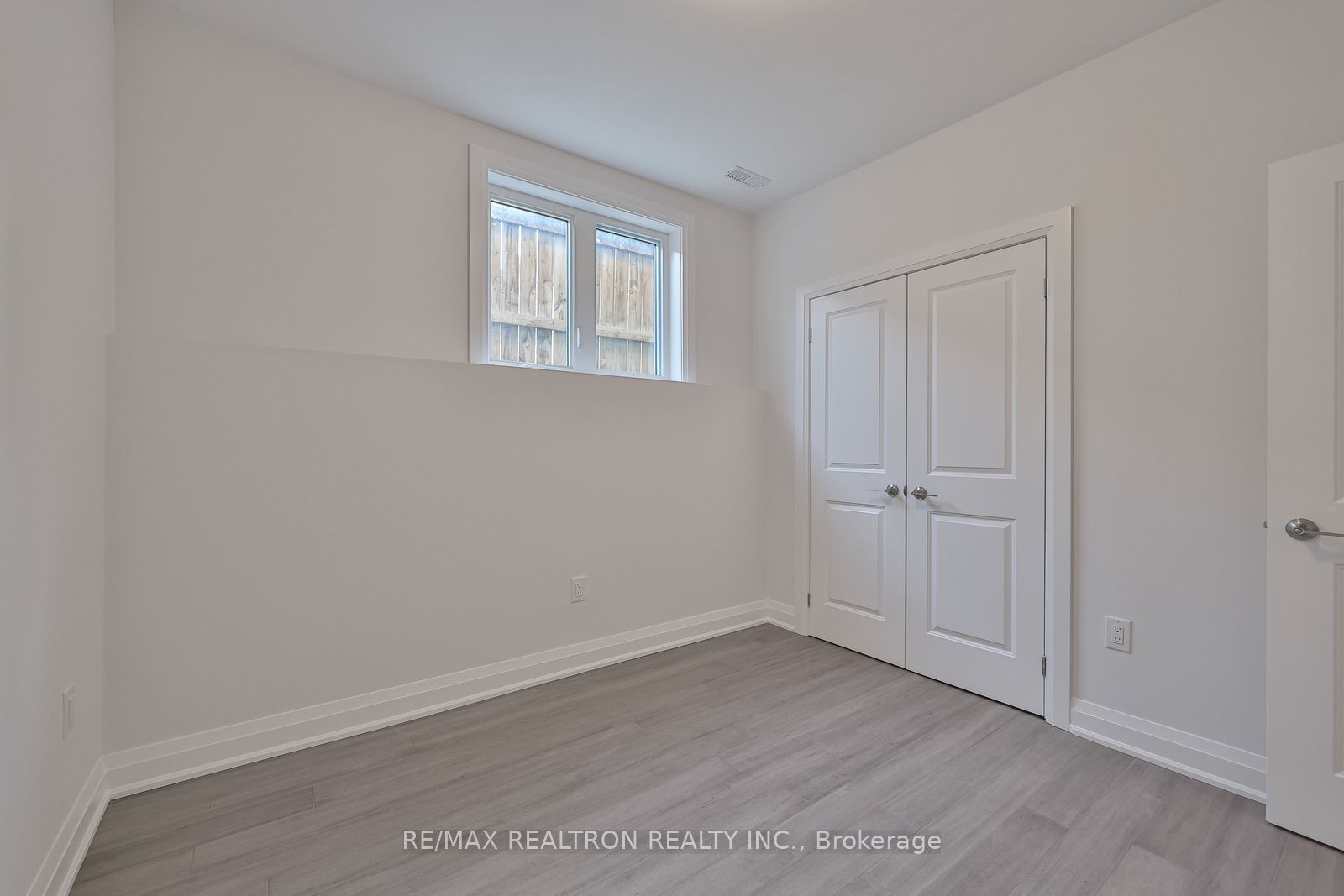 101 Sophia St W Street Property Photo 11