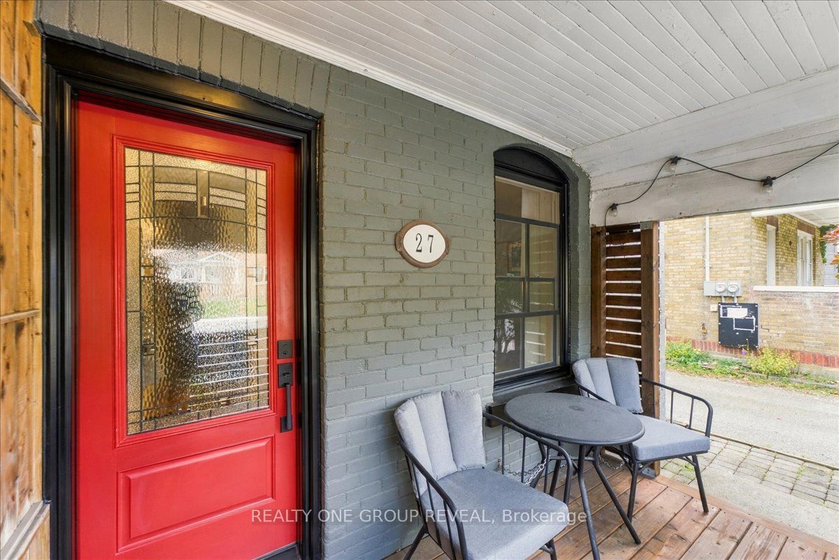 27 Ross Street Property Photo 4