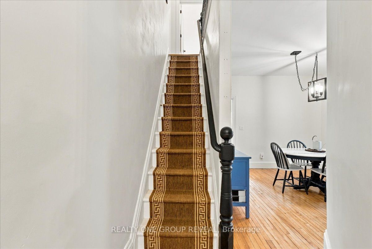 27 Ross Street Property Photo 21