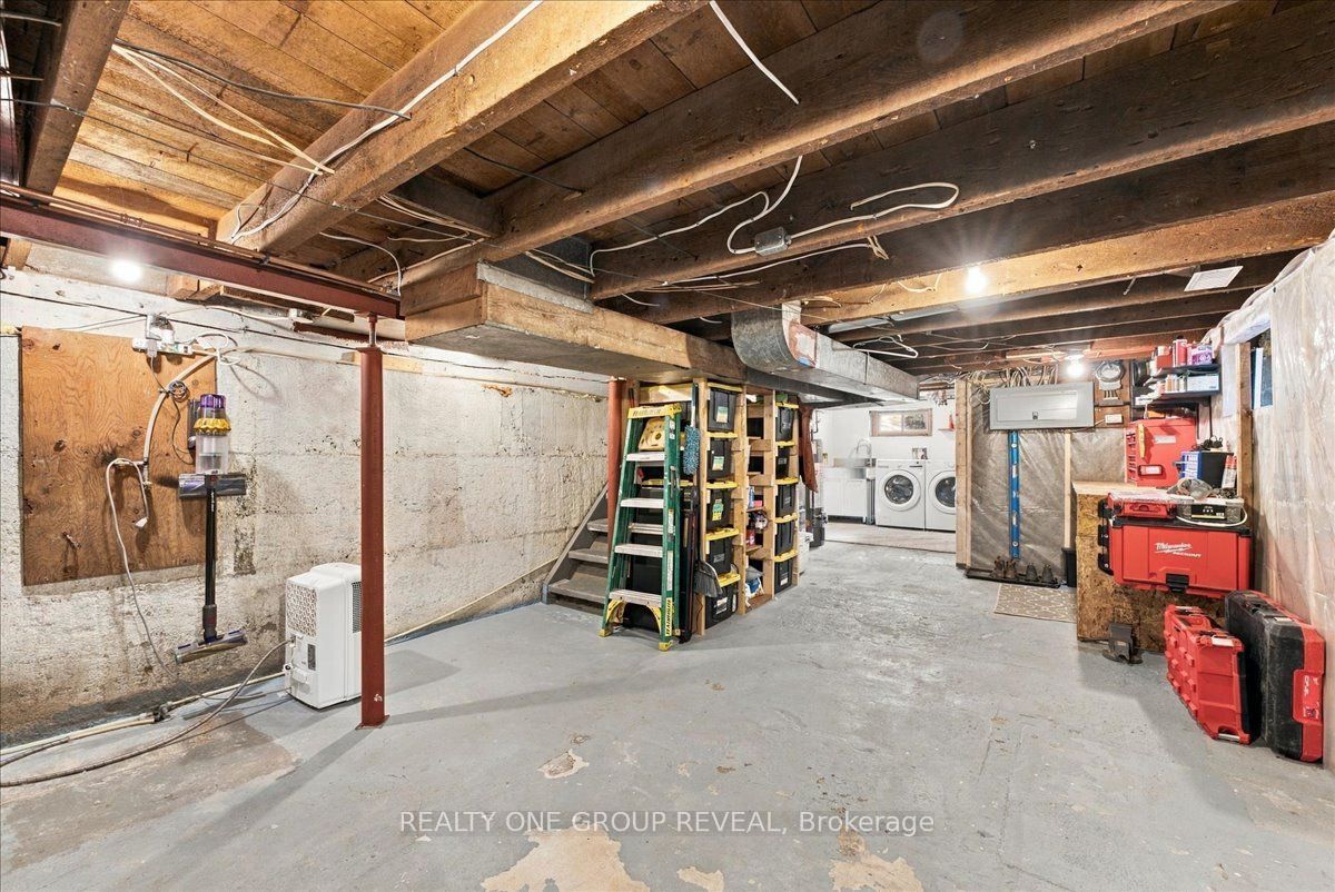 27 Ross Street Property Photo 34