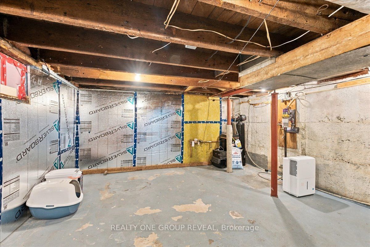27 Ross Street Property Photo 35
