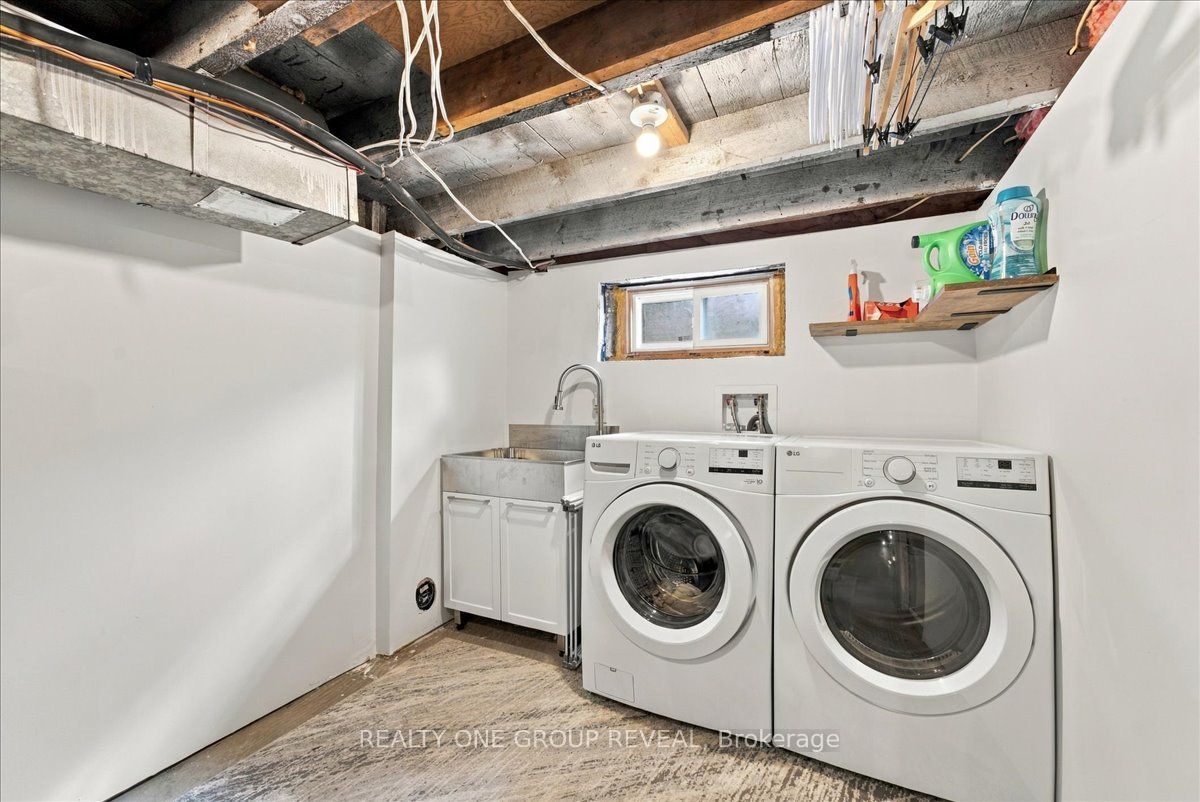 27 Ross Street Property Photo 36