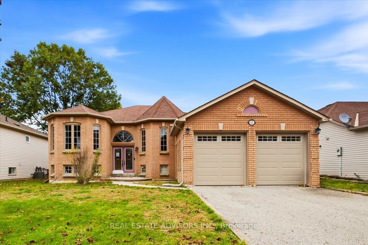 64 Acorn Crescent Property Photo 2