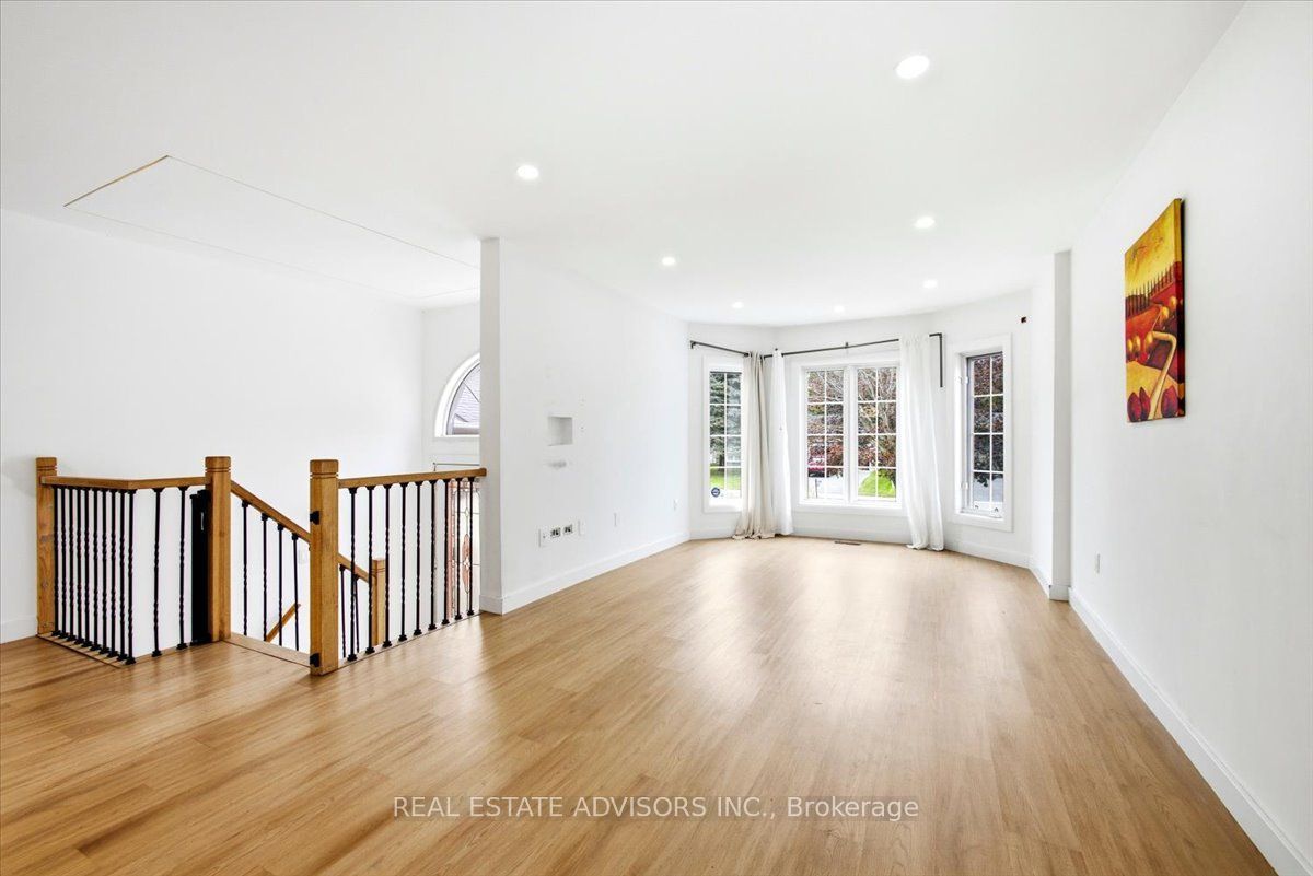 64 Acorn Crescent Property Photo 12