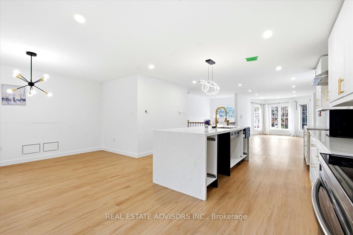 64 Acorn Crescent Property Photo 16