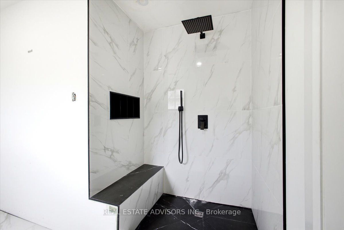 64 Acorn Crescent Property Photo 23