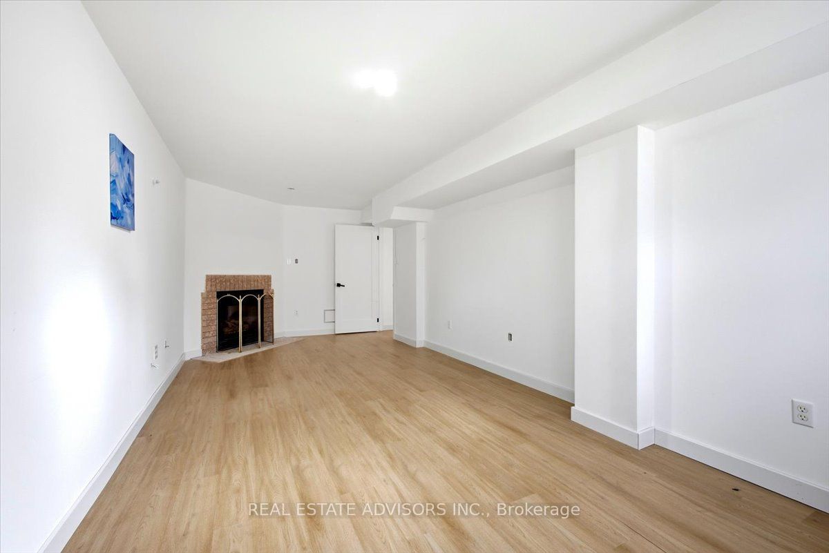 64 Acorn Crescent Property Photo 29