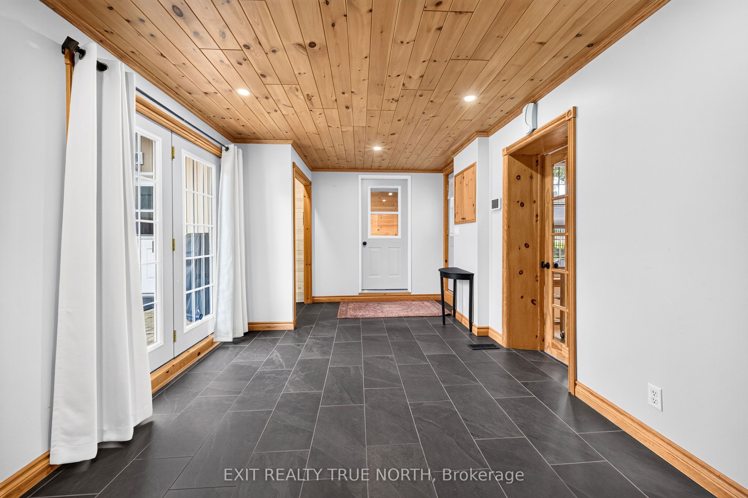17 Peel Street Property Photo 4