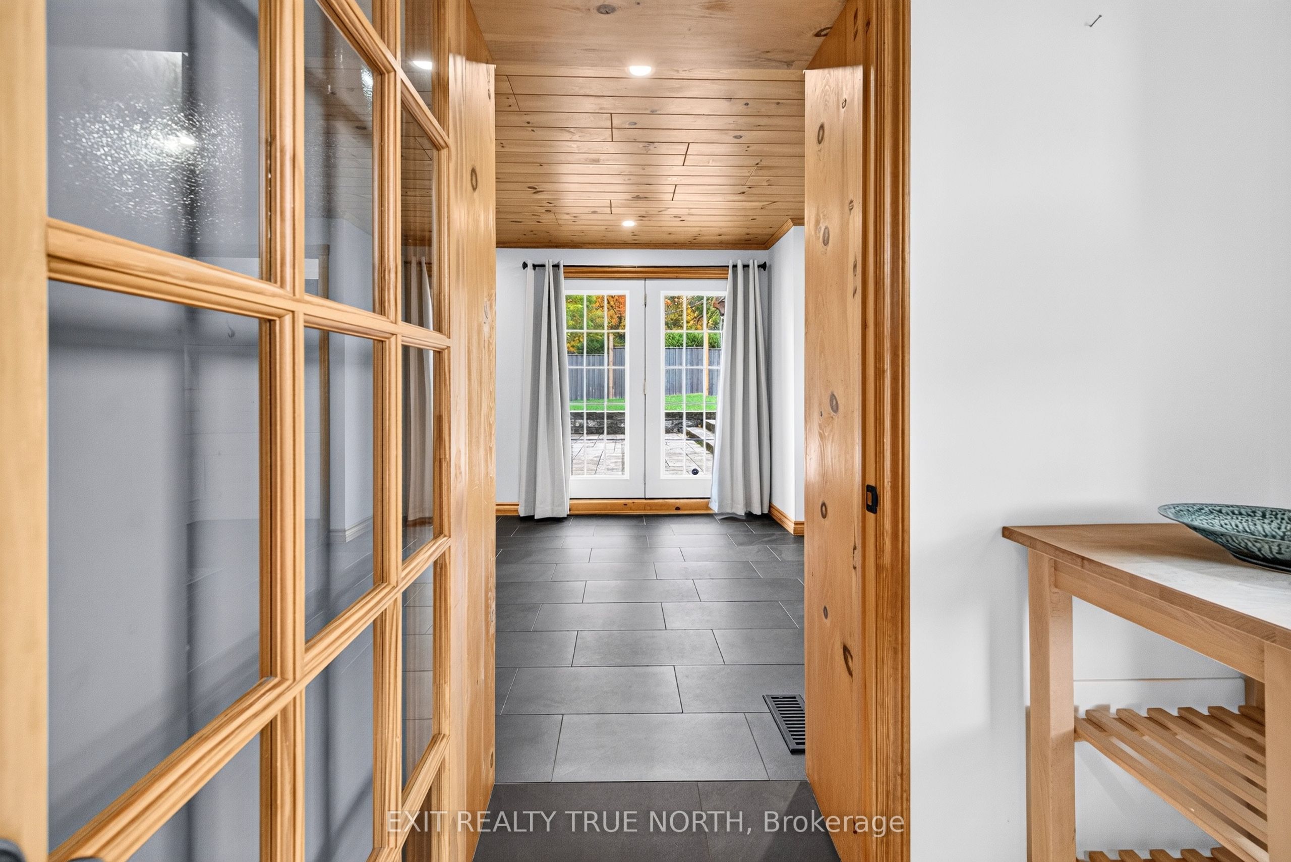 17 Peel Street Property Photo 6