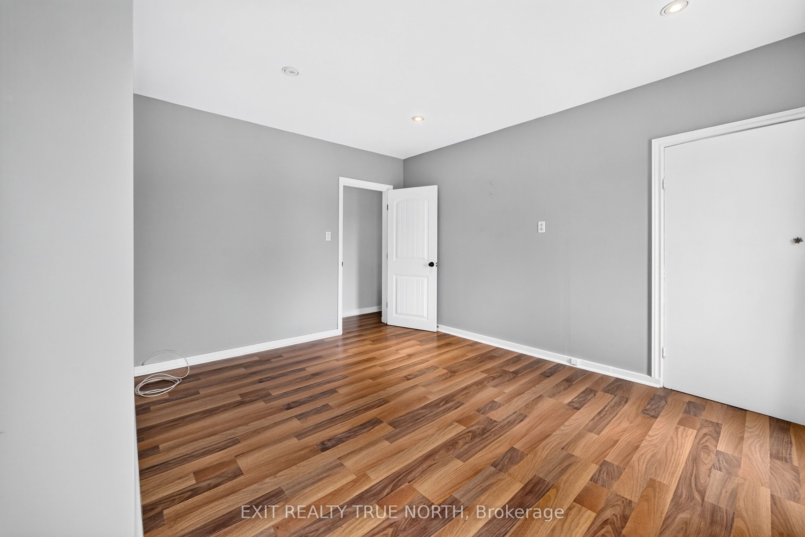 17 Peel Street Property Photo 17