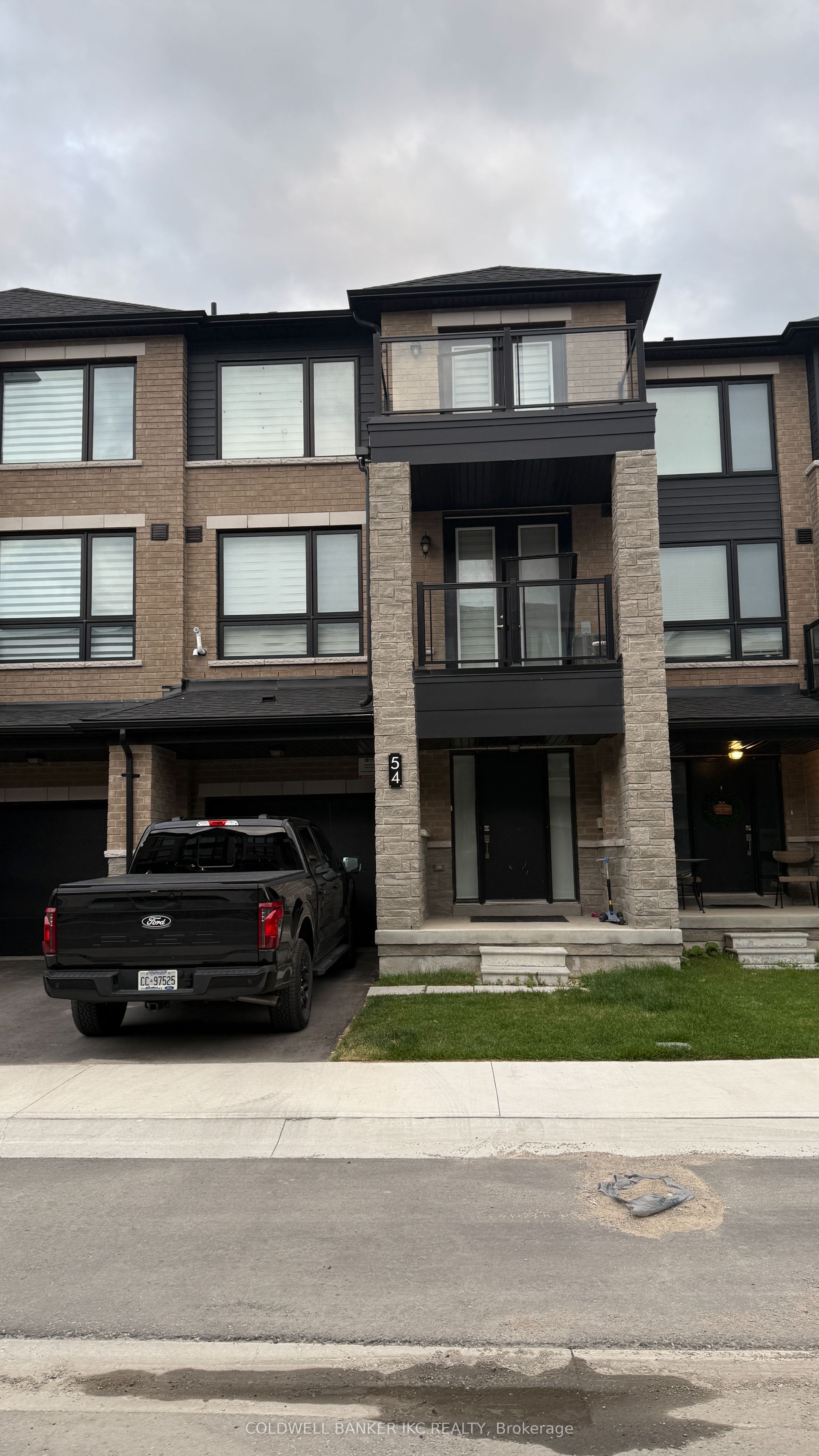 54 Red Maple Lane Property Photo 2