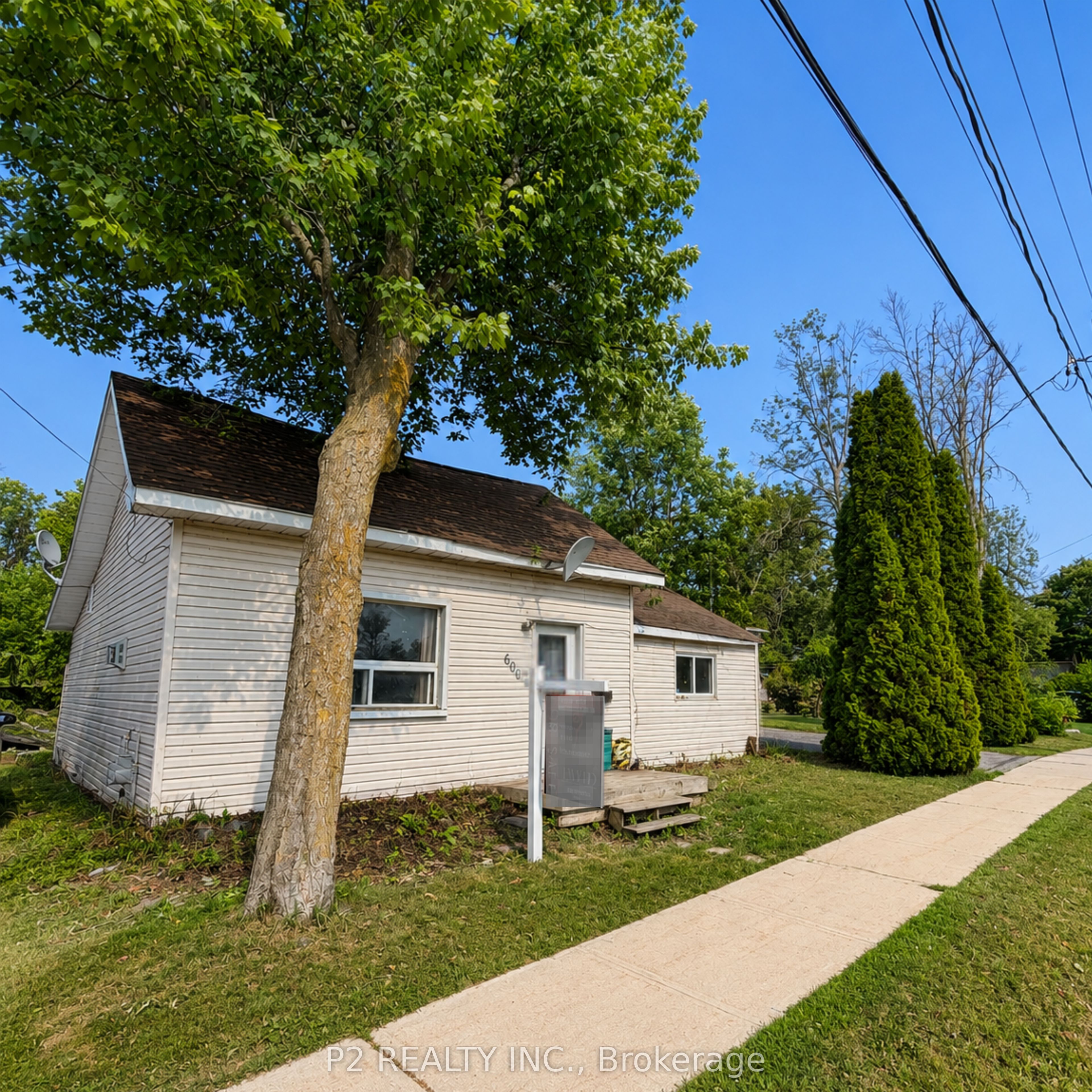 600 West Street S Property Photo 1