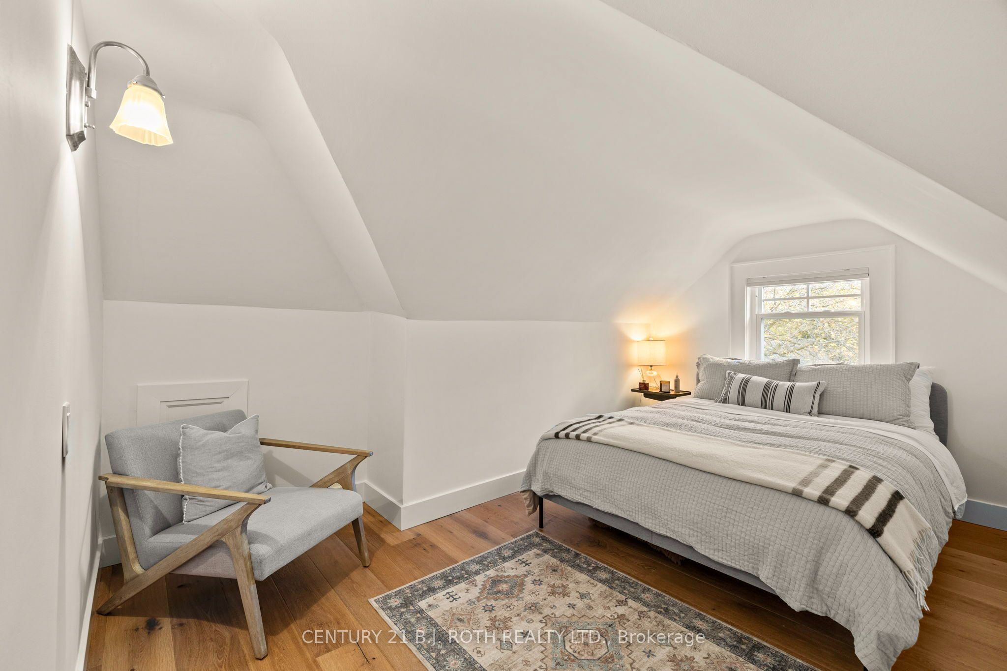 17 Granville Street Property Photo 30