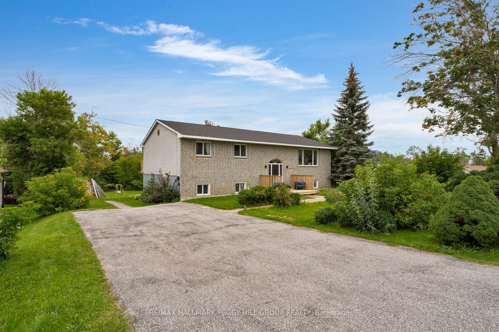 4261 Huronia Road Property Photo 1