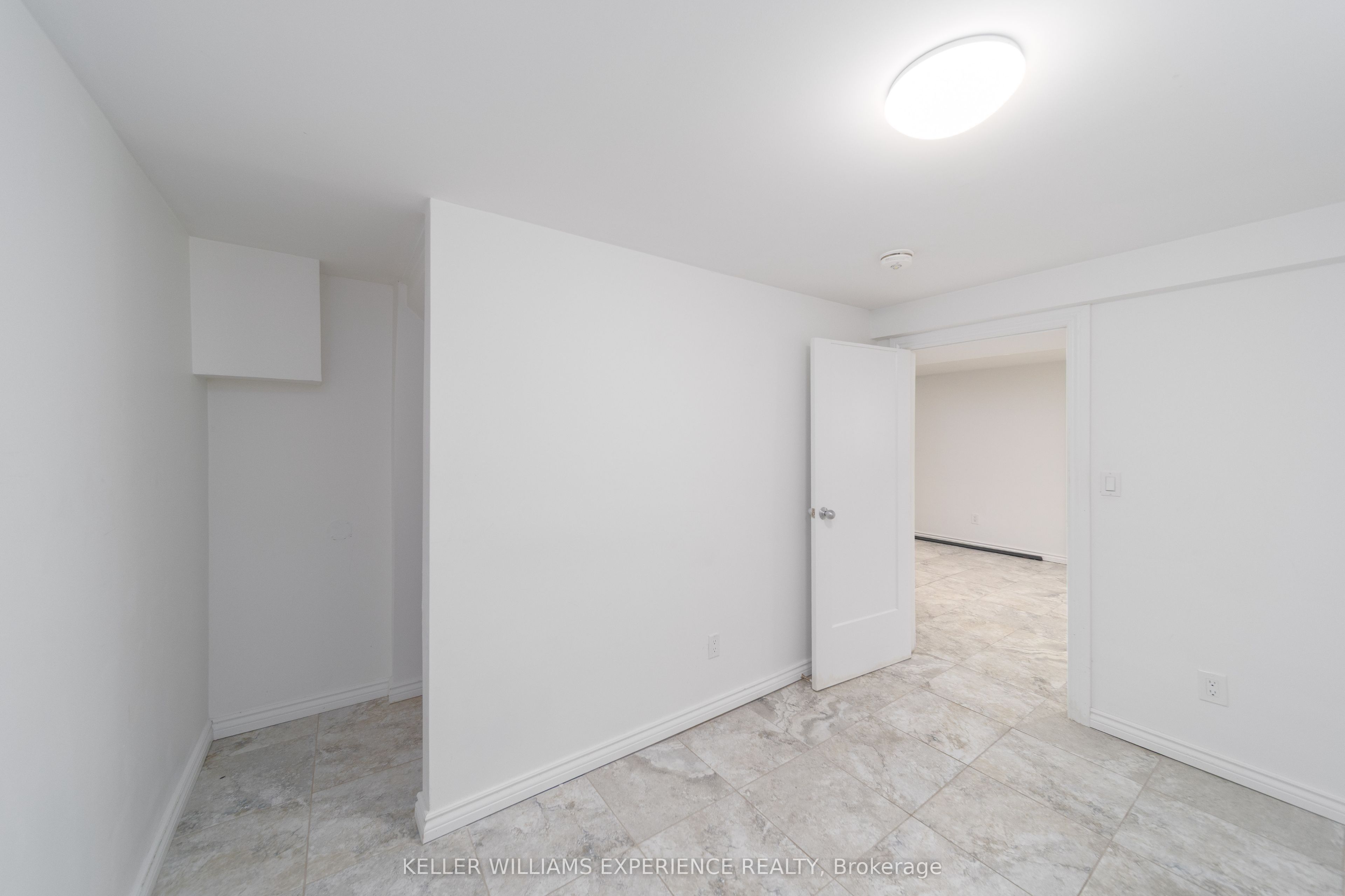 470 High Street Bsmt Property Photo 4