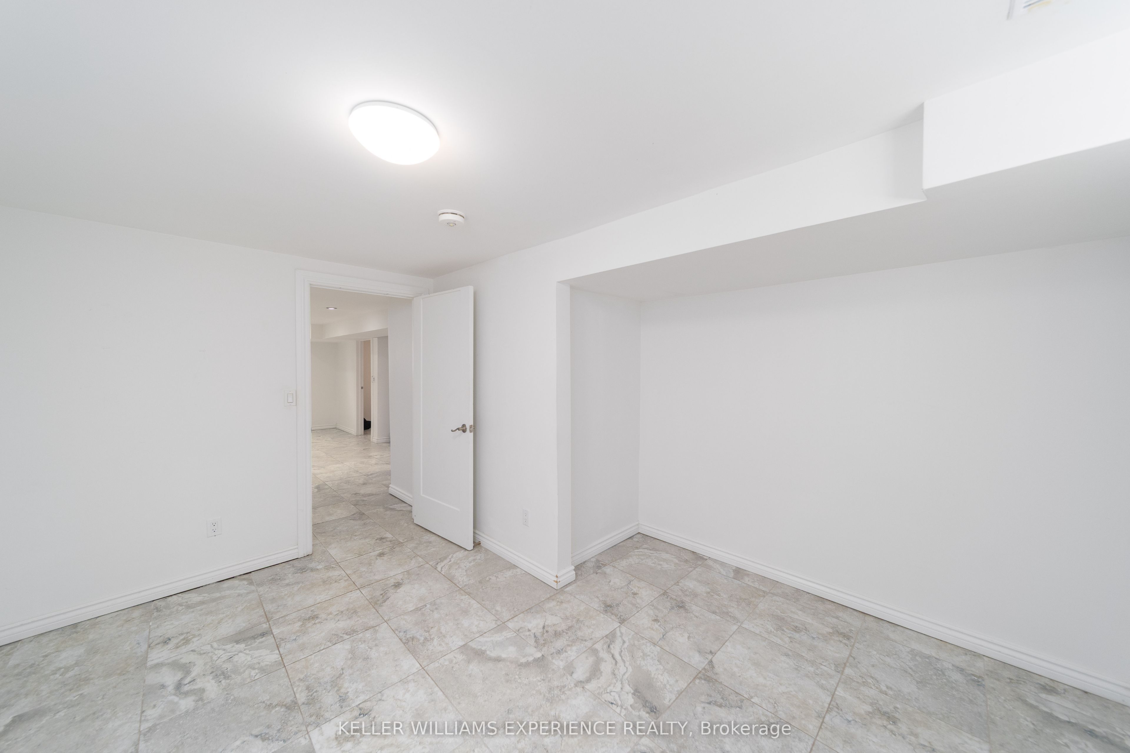 470 High Street Bsmt Property Photo 9