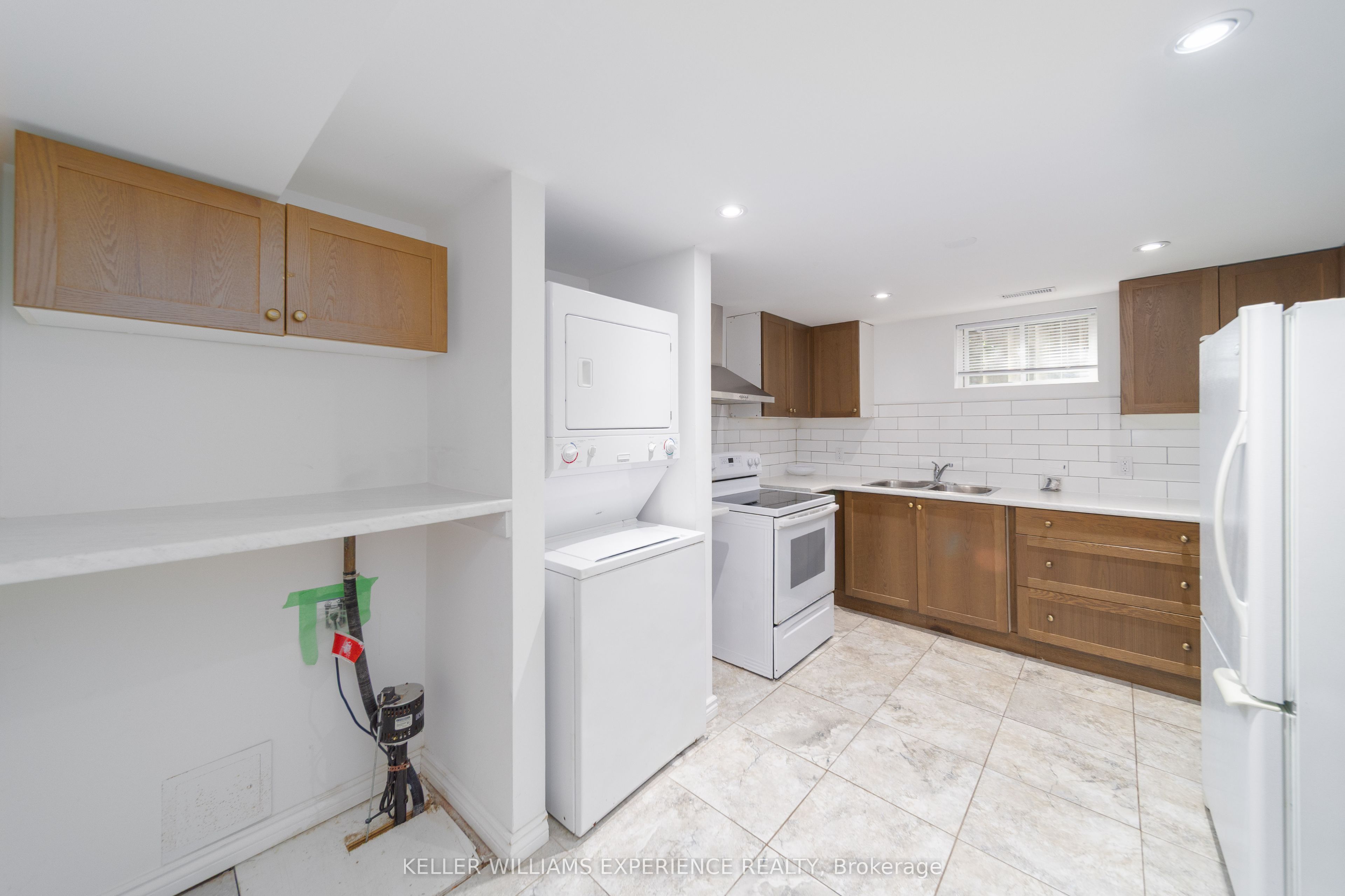 470 High Street Bsmt Property Photo 12