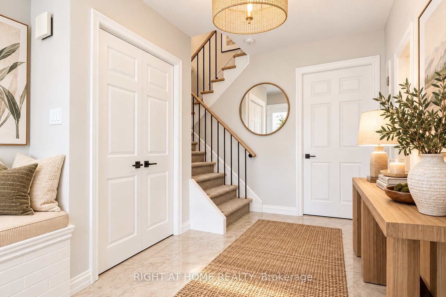 172 Anne Street N Property Photo 8