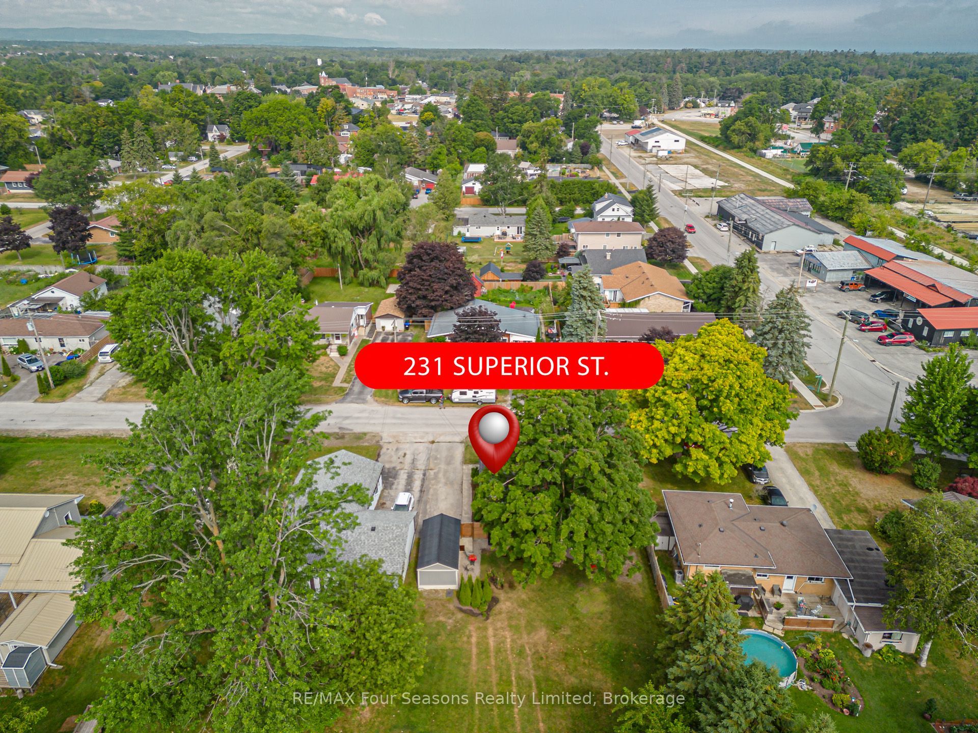 231 Superior Street Property Photo 1