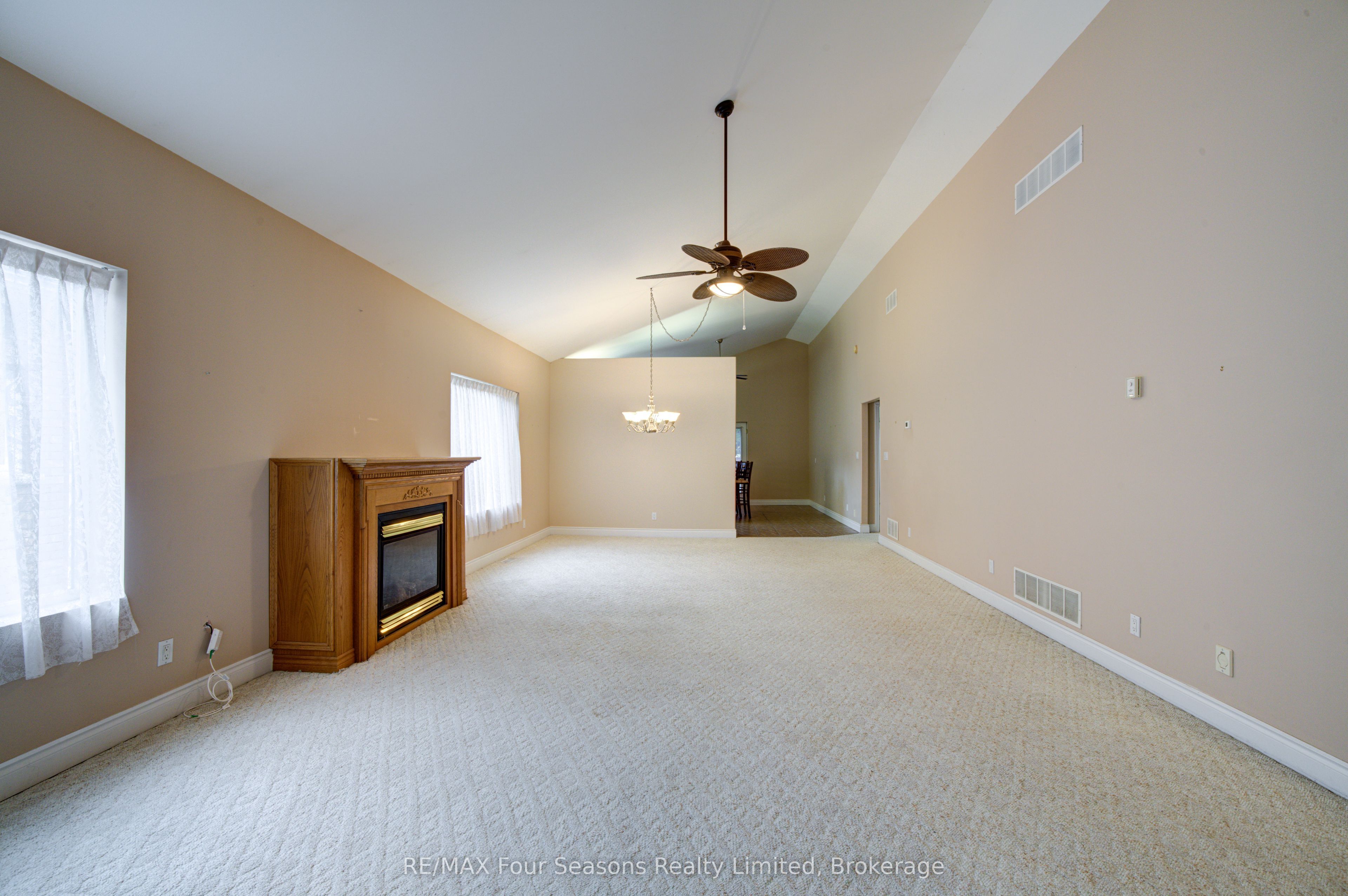 205 Bryan Drive Property Photo 8