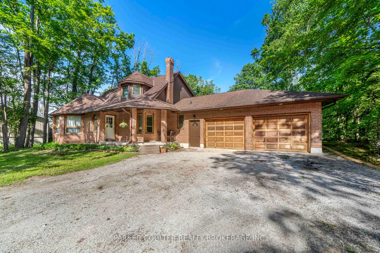 4365 Huronia Road Property Photo 1