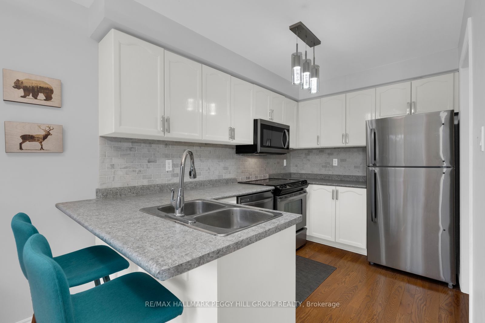 104 Leslie Avenue Property Photo 2