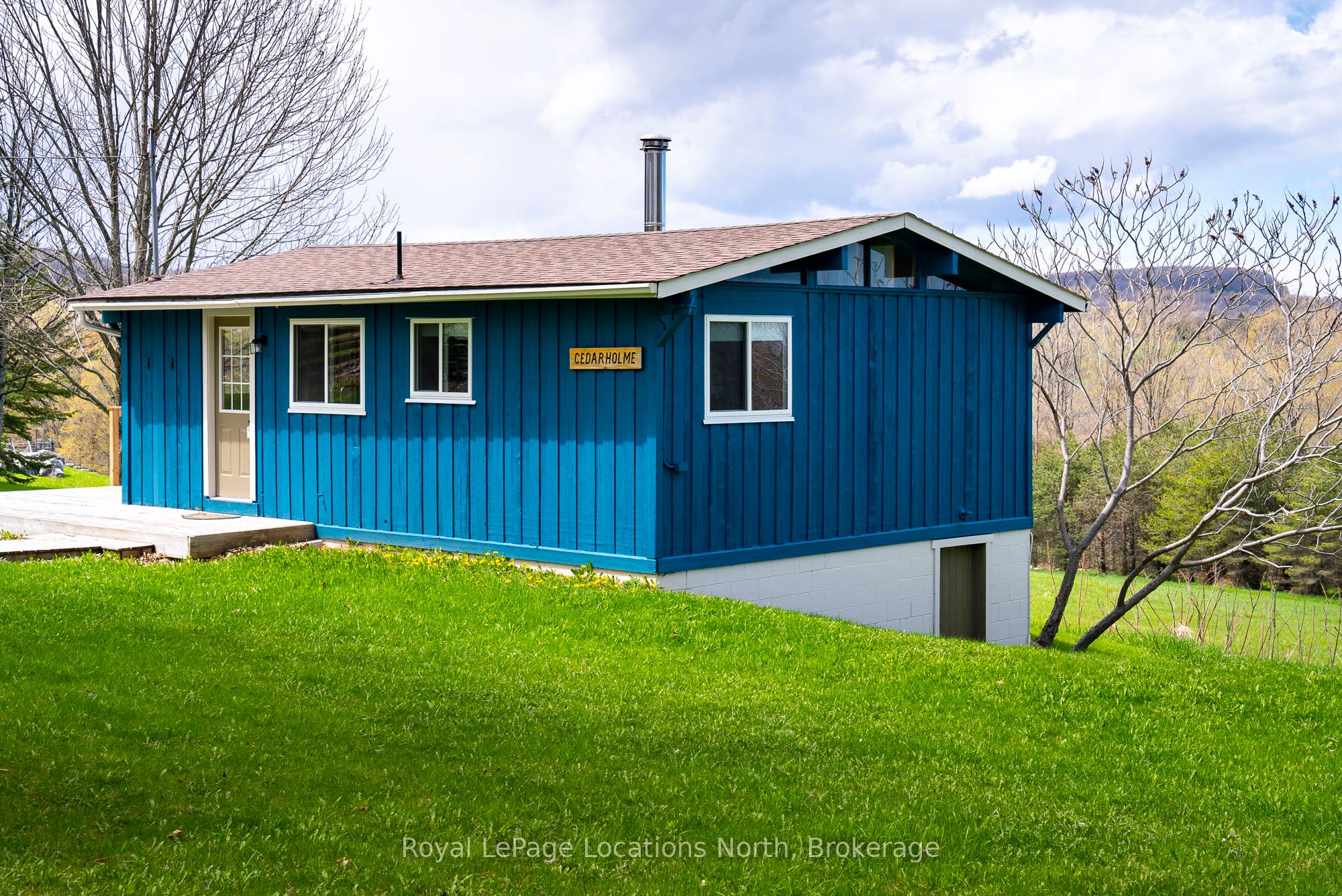 8268 21/22 Nottawasaga Side Road Property Photo 1