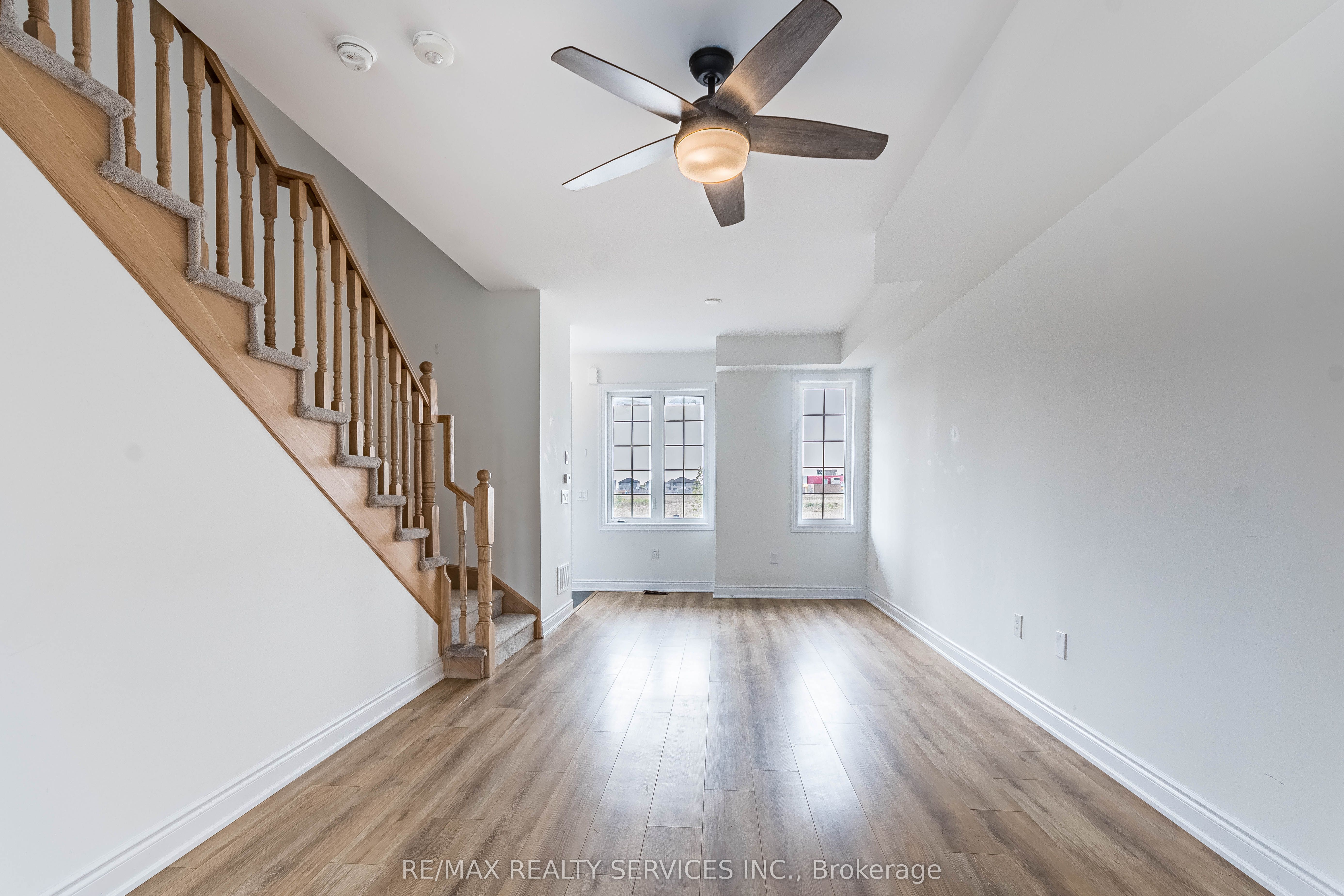73 Central Square Boulevard Property Photo 7